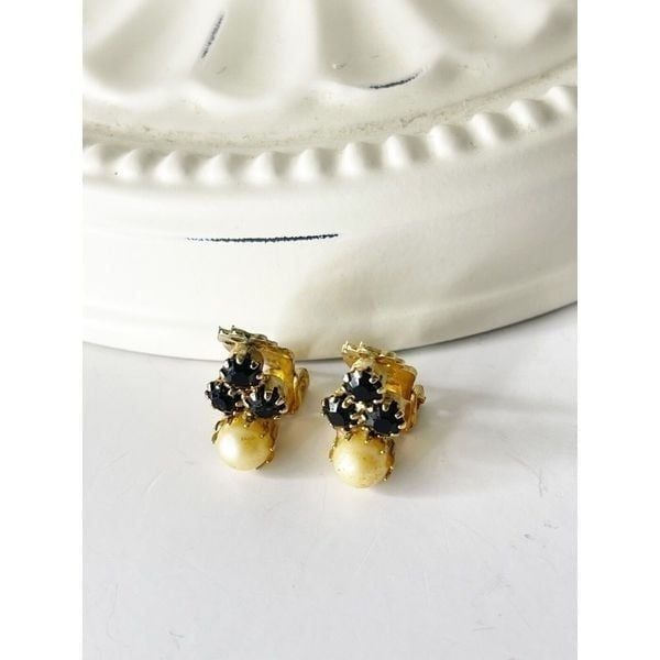 Vintage MCM Clip On Earrings gold town rhinestone pearl 50s 60s glam formal