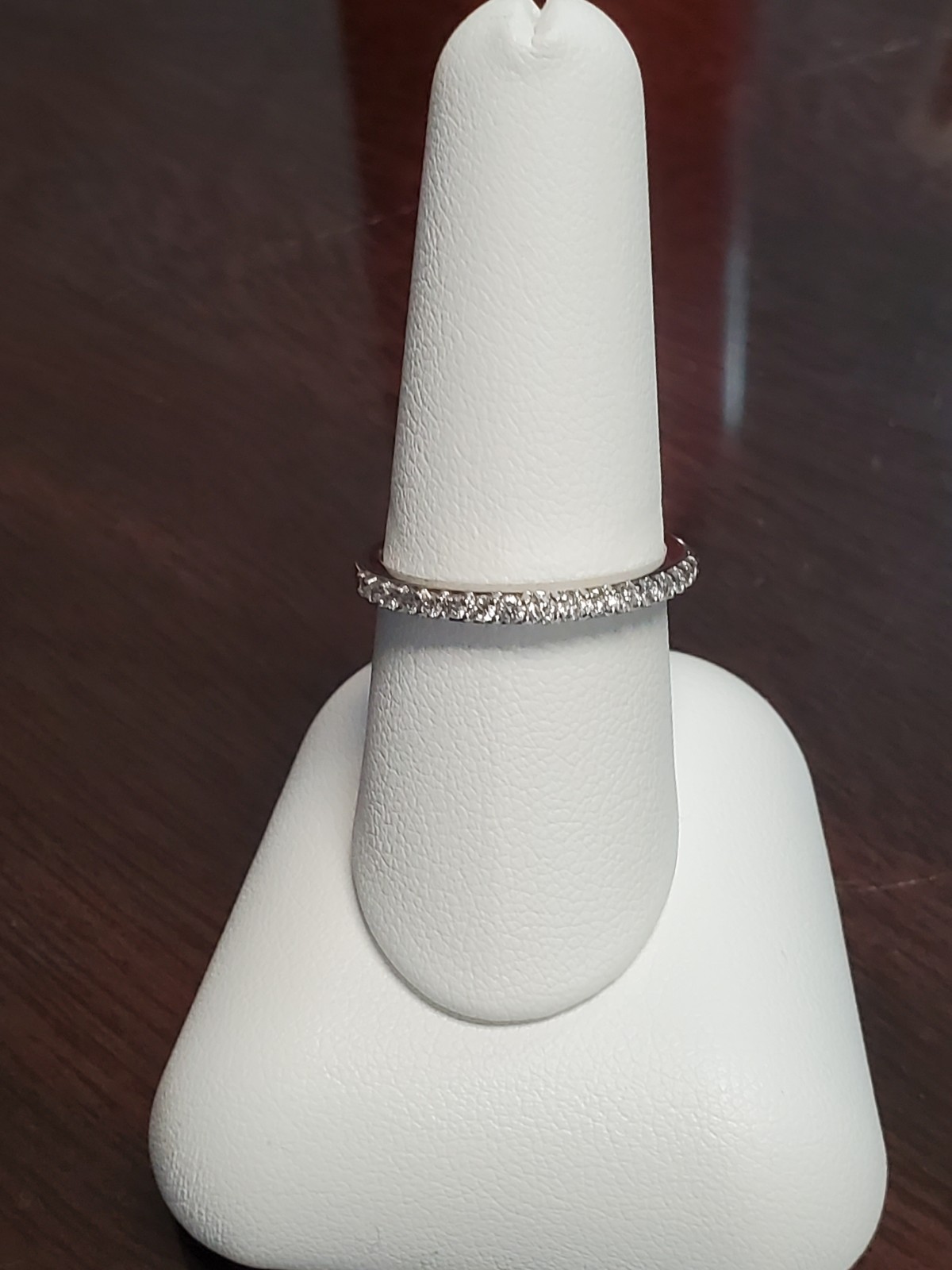 14K WHITE GOLD DIAMOND RING