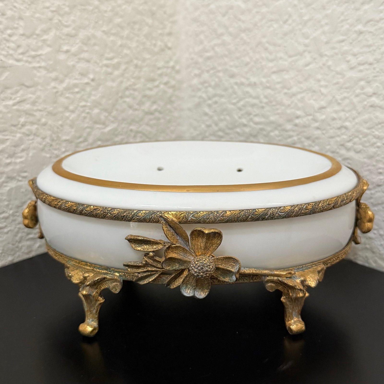 Vintage Globe 24K Gold-plated Filigree Ornate Brass Flower Porcelain Soap Dish