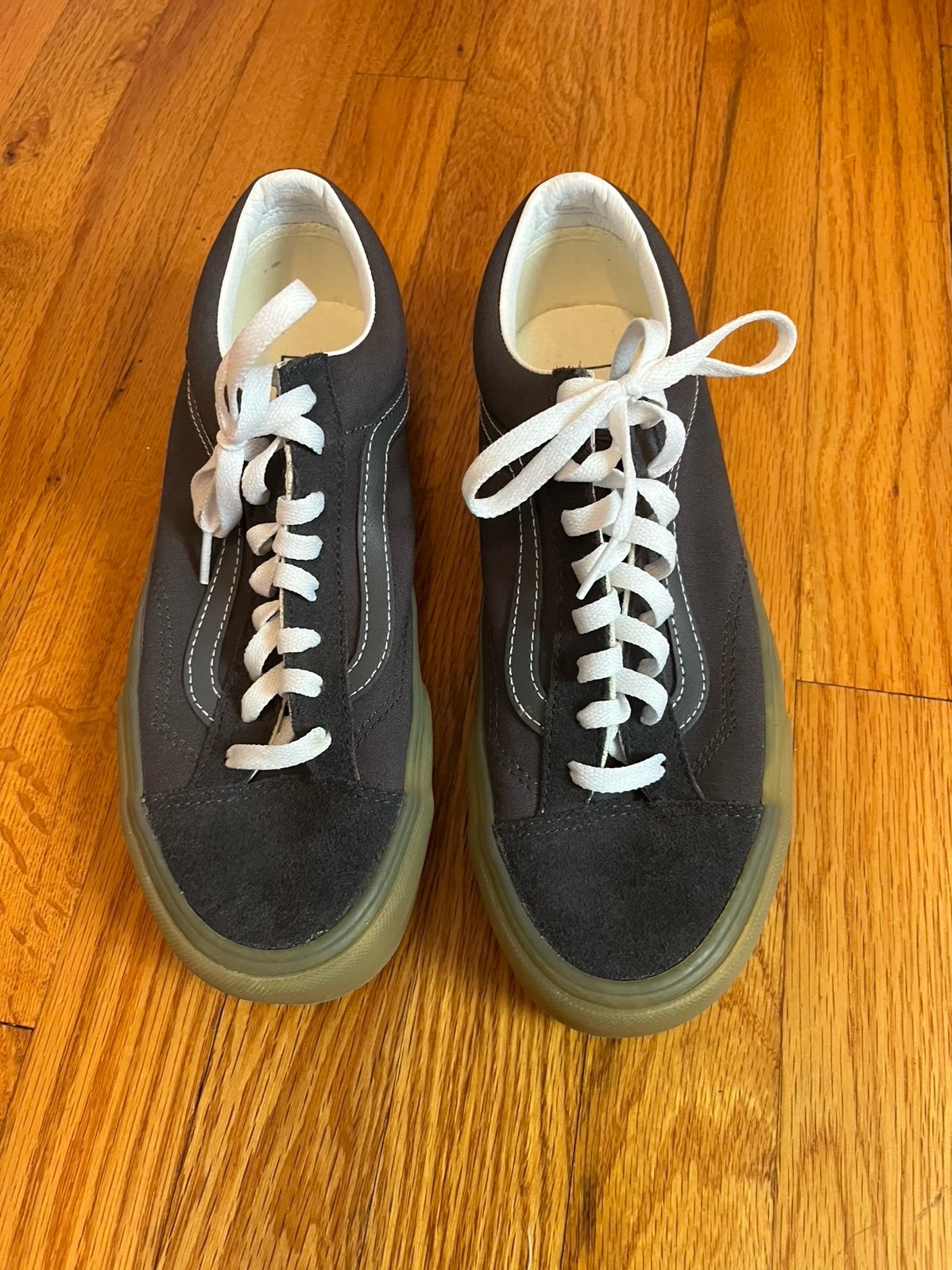 Vans old school grey and white with gum sole (limited edition)