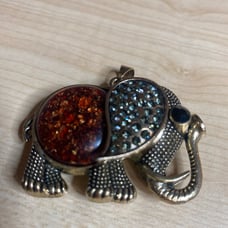 Large 3-dimensional elephant pendant confetti rose plastic belly gold t