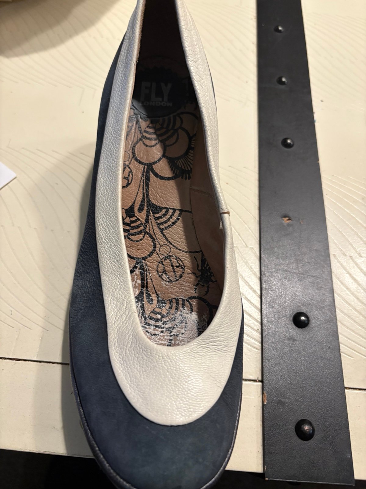 Women fly London wedge shoes
