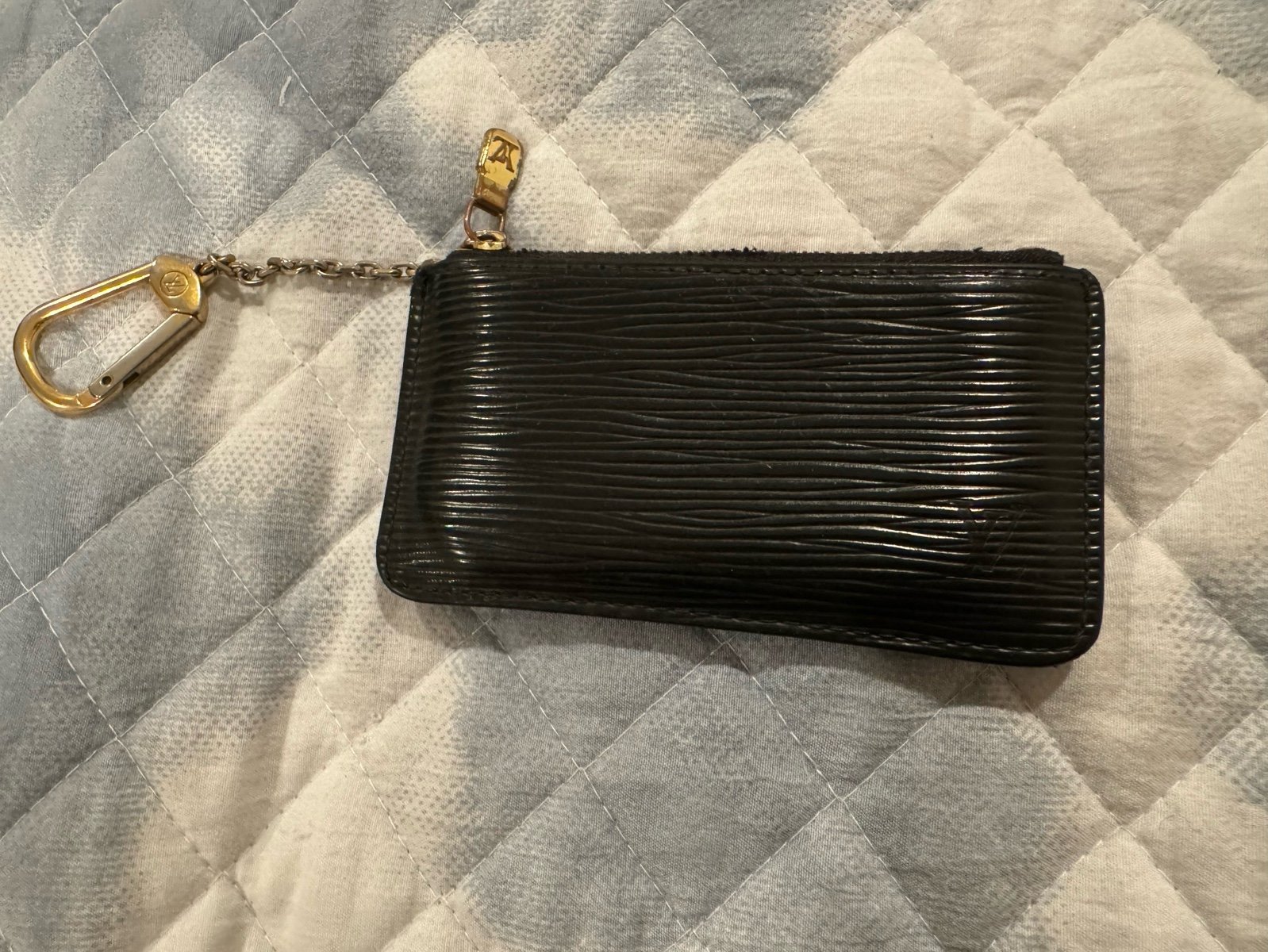 LOUIS VUITTON BLACK EPI KEY CLES KEY CHAIN Wallets