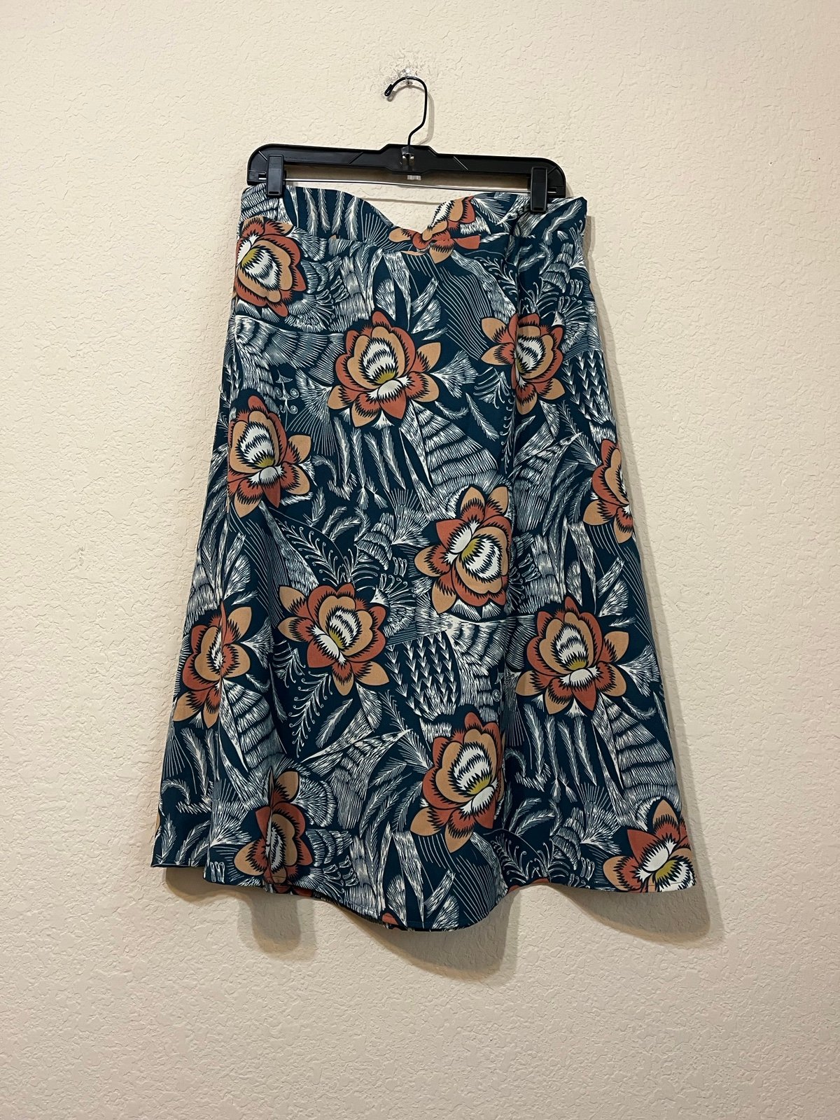 Nwt Roolee floral skirt size XXL