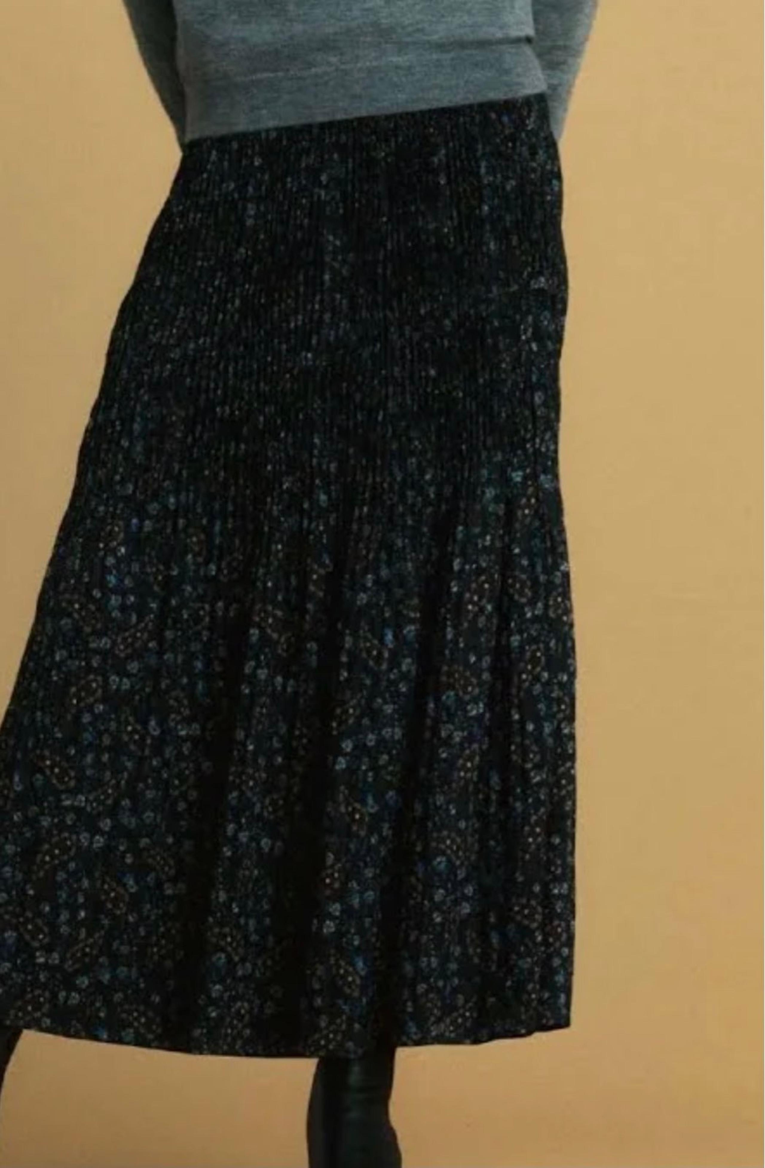 Uniqlo Twist Pleated Skirt Blue Floral