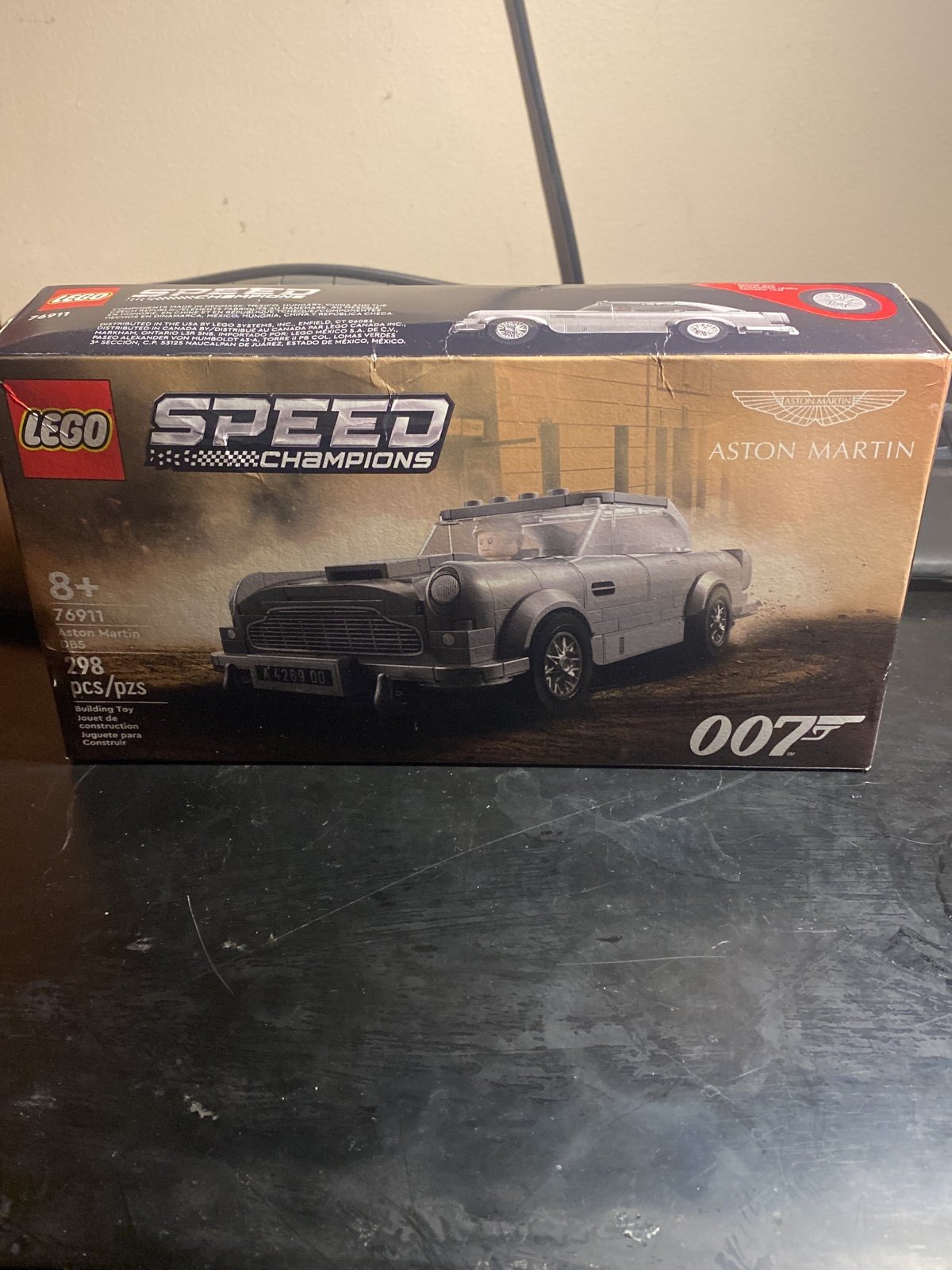 James Bond Aston Martin DBS Lego