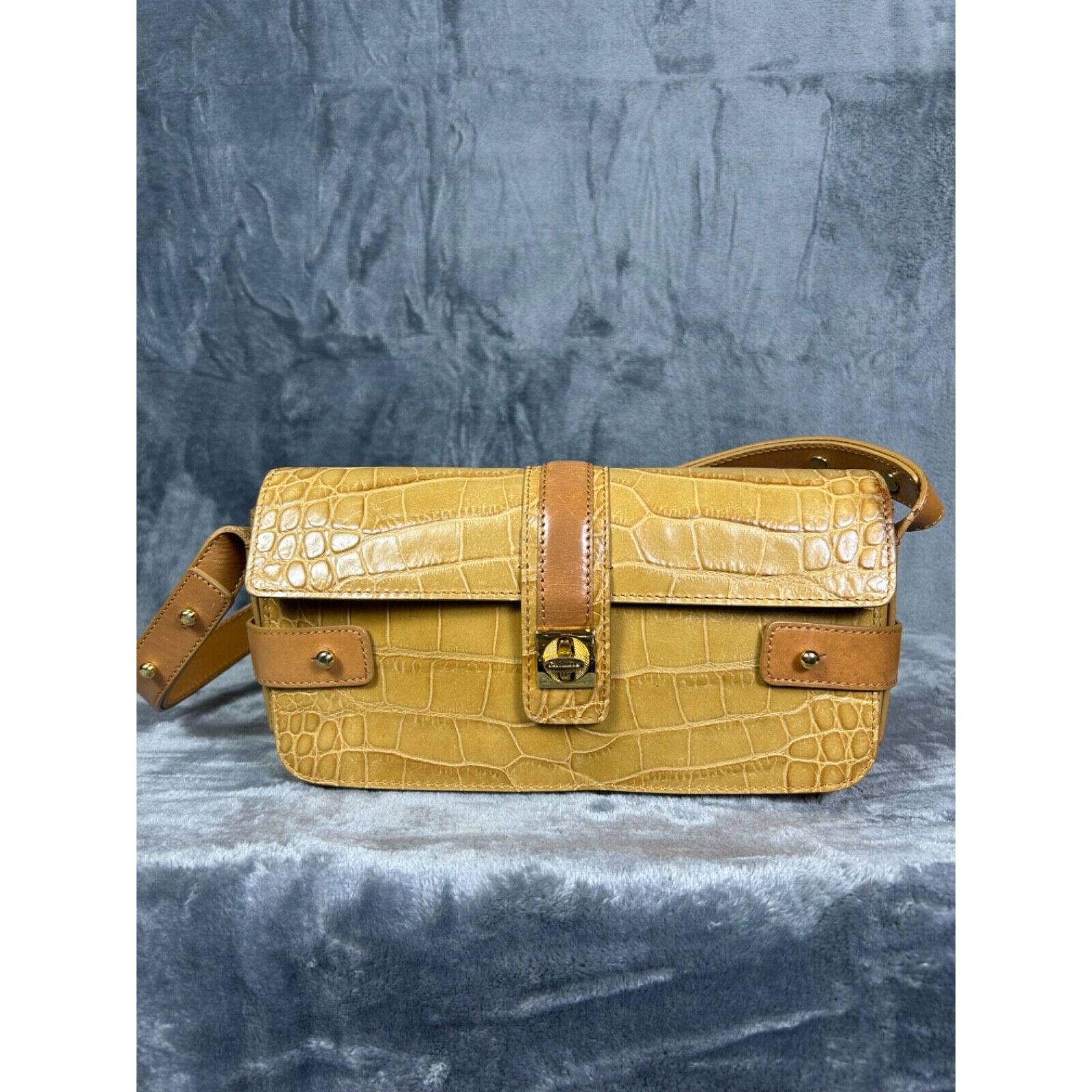 Cole Haan VINTAGE Croc Embossed Leather Shoulder Bag Tan Brown Gold Hardware