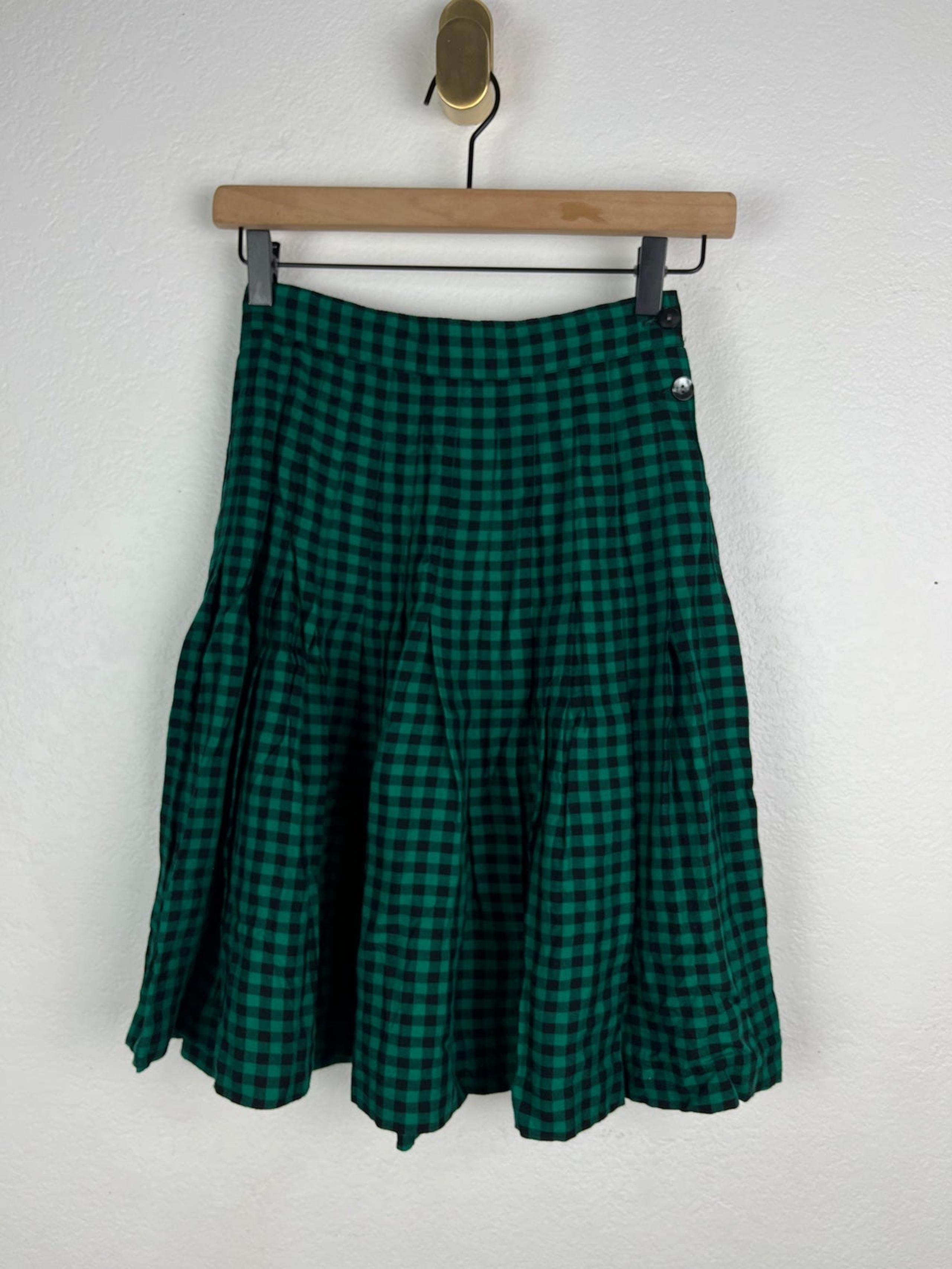 Gap rayon gingham green black skirt pleated tiered waist 24 inches acadamia