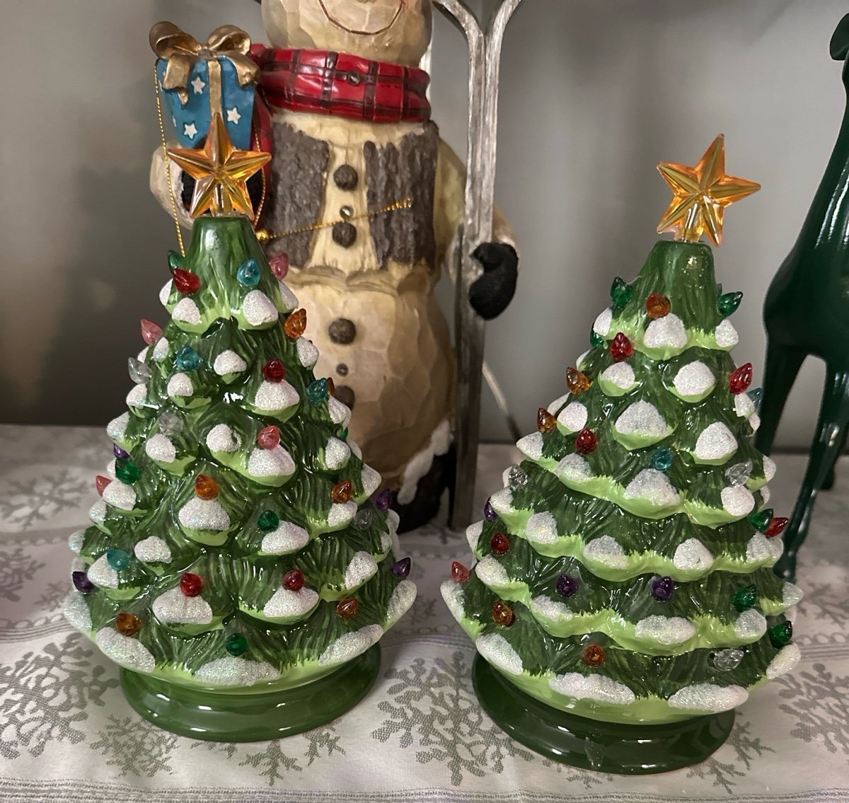 Winterland 8” LED Lighted Musical Ceramic Christmas tree green firm