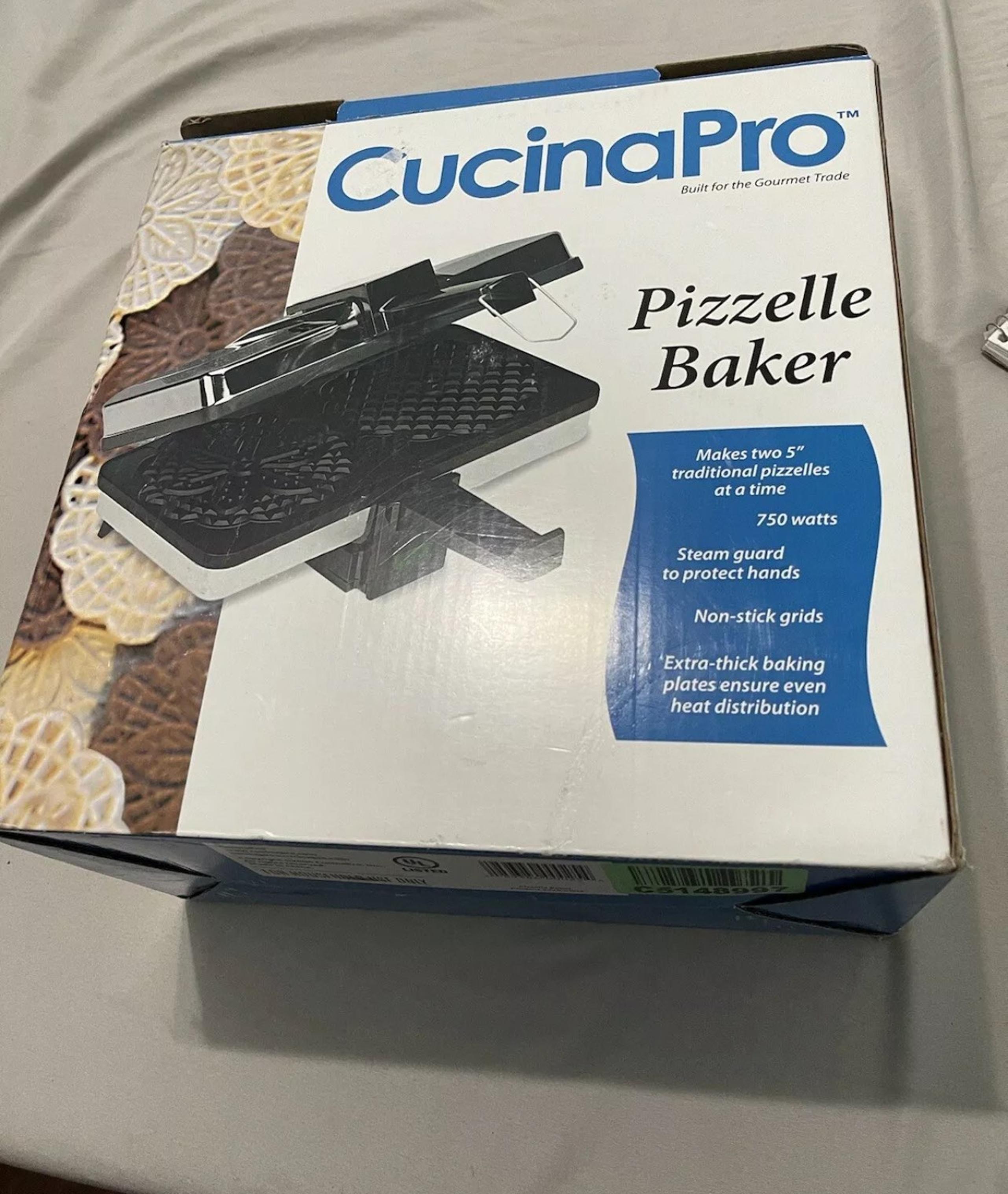 CucinaPro Pizzelle Baker Non-Stick Italian Waffle Iron Cookie Maker 220-05NS NIB