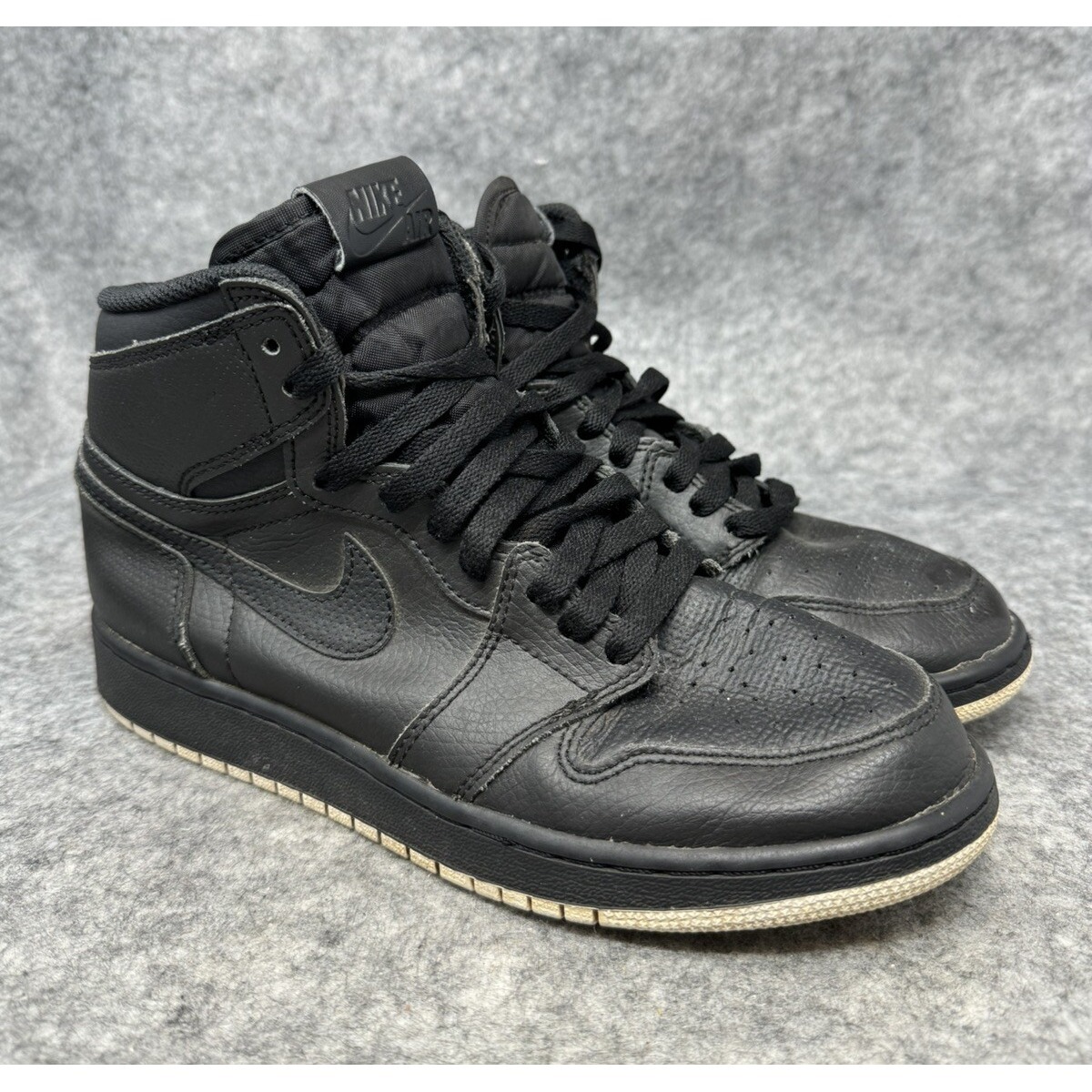 Nike Air Jordan 1 Retro High Black OG Shoes Boys Size 6.5Y Sneakers 575441-002