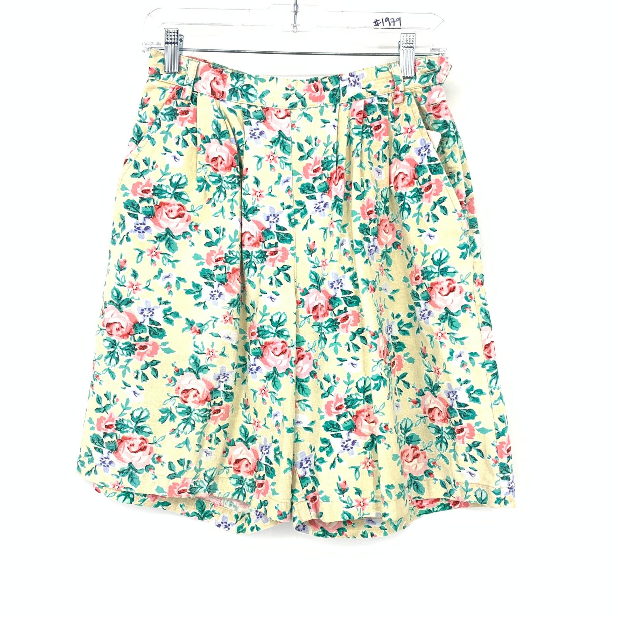 Vintage Woolrich High Waisted Mom Shorts Womens Size 27" Floral Print Pleated