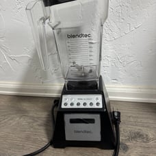 BlendTec Total Blender Model ES3 Black with 32 oz pitcher black