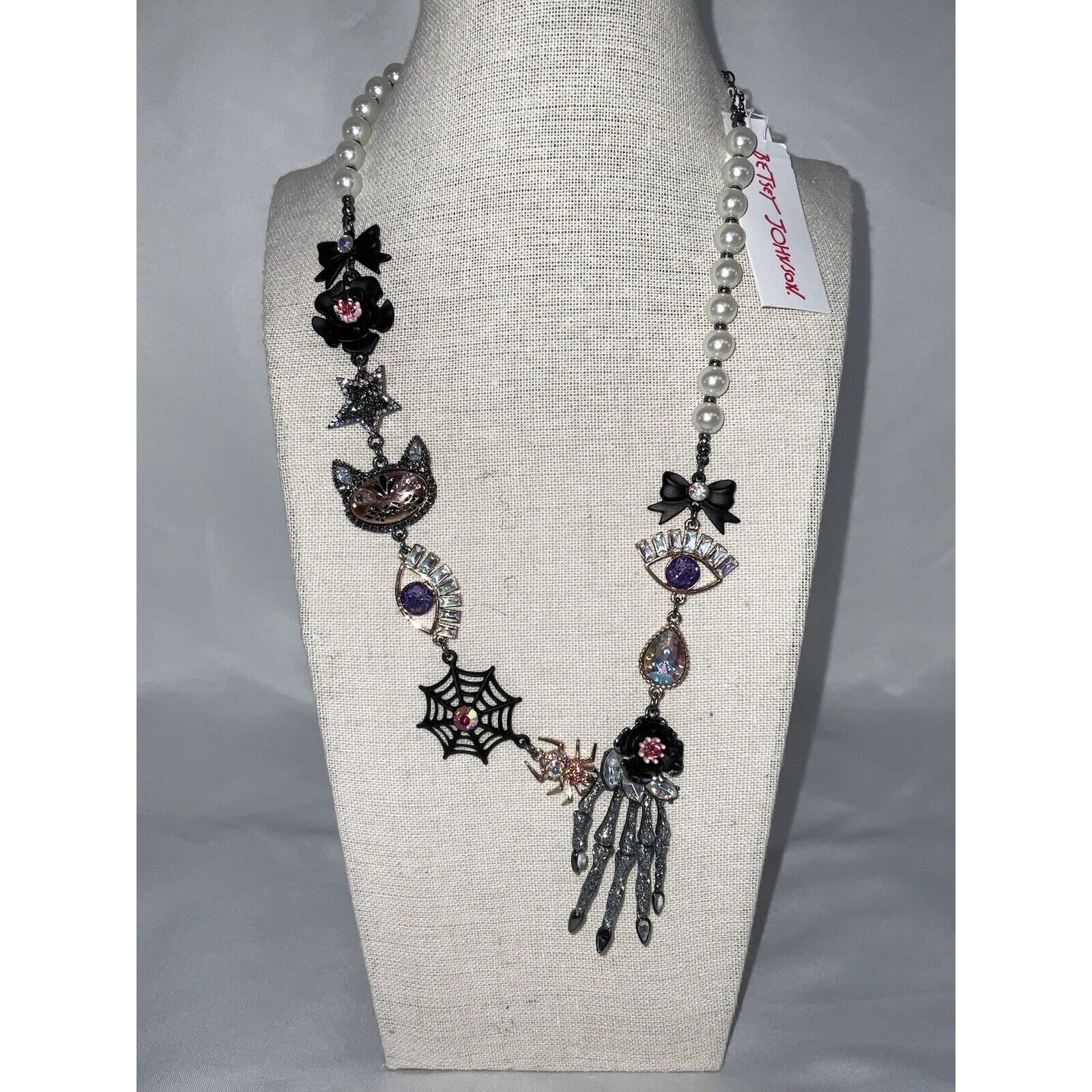 BETSEY JOHNSON SKELETON SPIDERWEB CAT MASKS RHINESTONE PEARLS HALLOWEEN NECKLACE