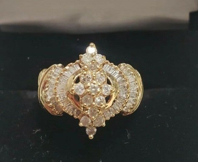 1.5 Ctt❤diamond cocktail ring 10k