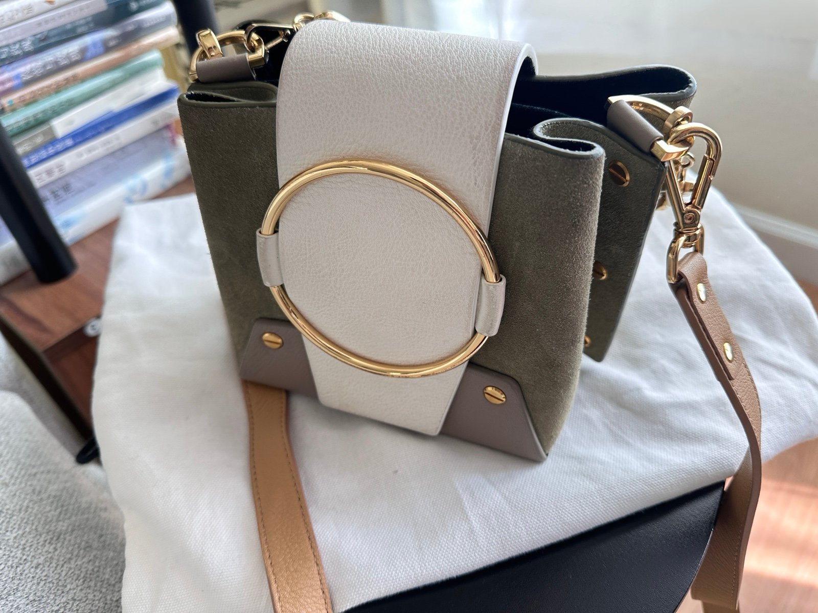 YUZEFI Delila shoulder bag