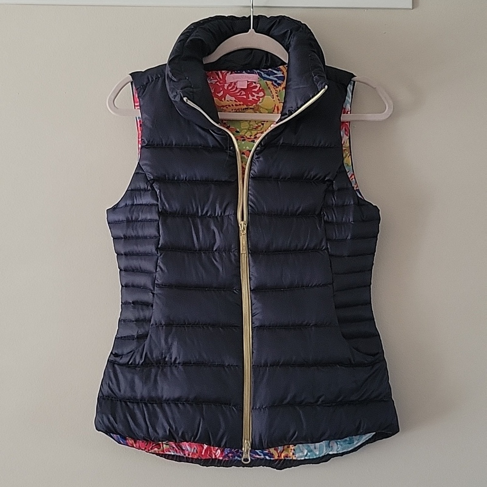 Lilly Pulitzer Navy Blue Down Feather Puffer Vest Small Floral Lining