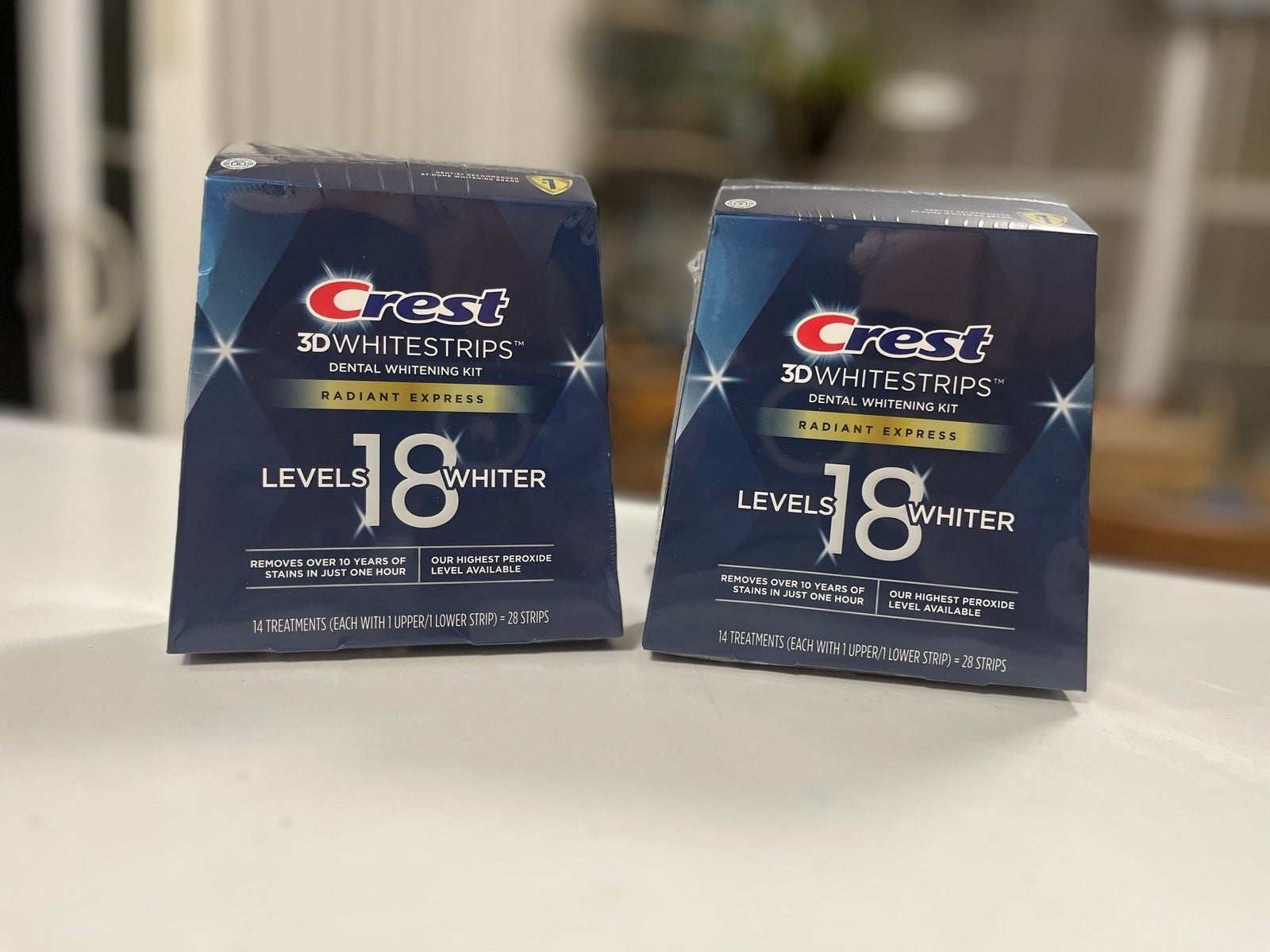 2 X CREST 3D WHITESTRIPS RADIANT EXPRESS LEVEL 18 BRAND NEW FACTORY SEALED!