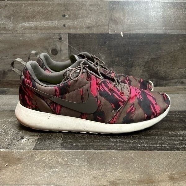 Nike Men’s Size 11.5 Roshe Run Running Shoes Petra Brown Tiger Camo GPX