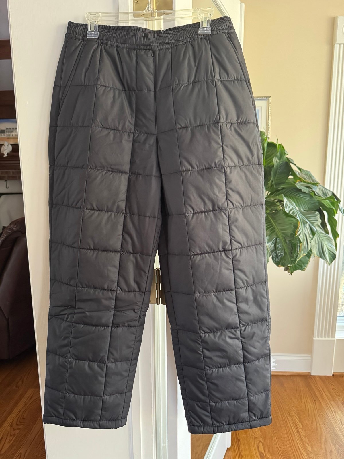 The North Face Medium Lhotse Quilted Puffer Pants New Black men’s