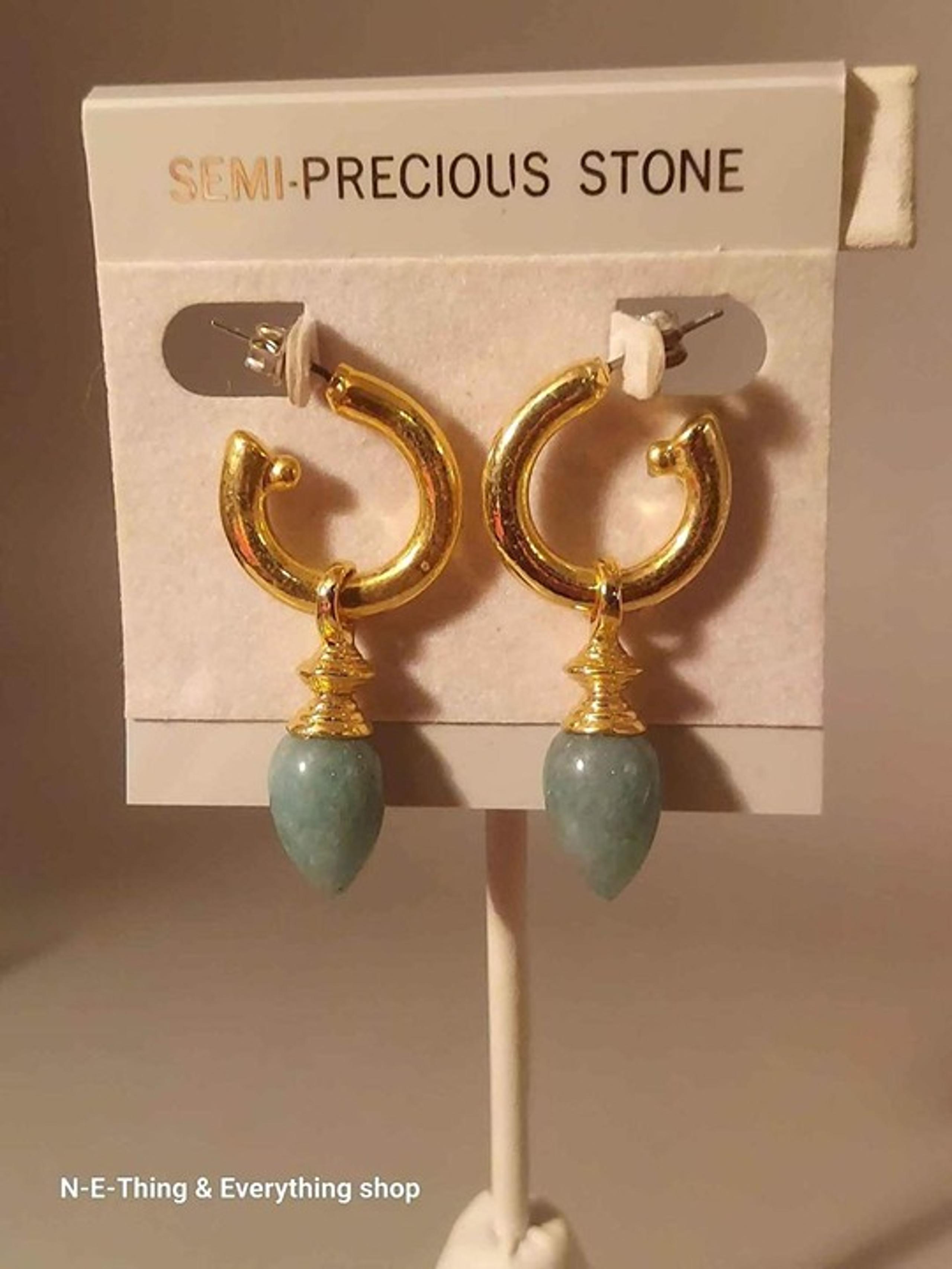High Fashion Real Jade Golden Drop Pierced Earrings
