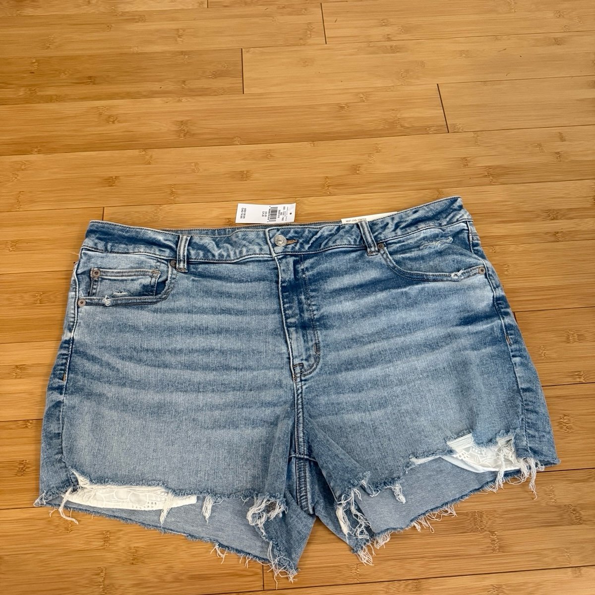 New!!! American Eagle Next level Stretch Hi-Rise Denim Shortie Shorts Size 20