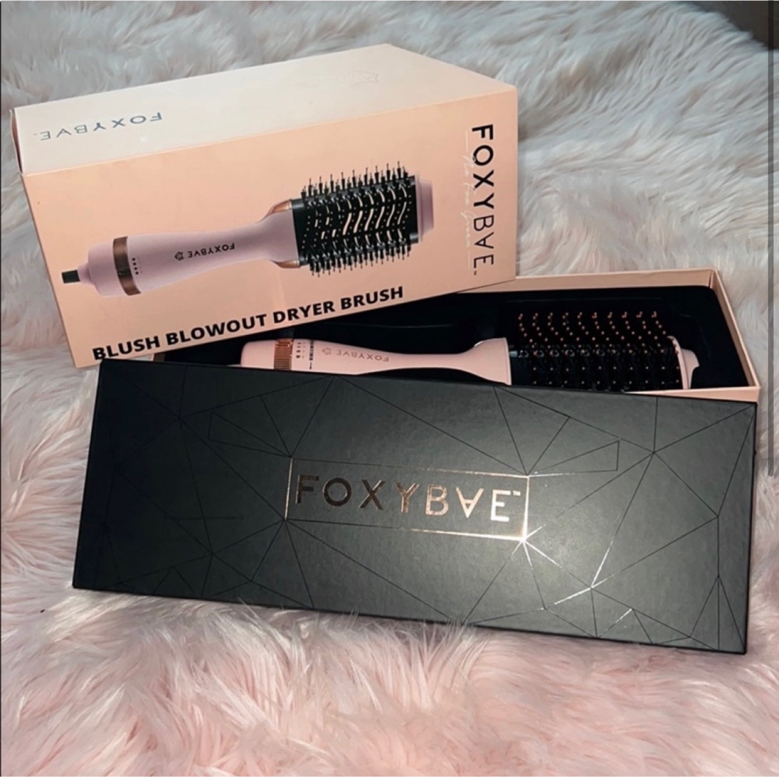 FoxyBae Blowout Dryer Brush