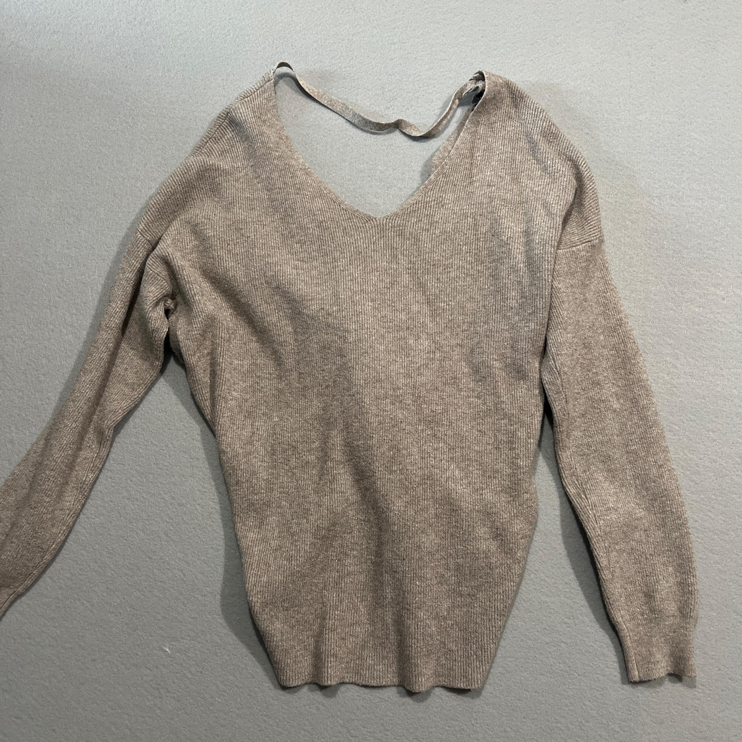 Windsor Sweater Womens 6 Beige V Cut Back Knot Back Knit