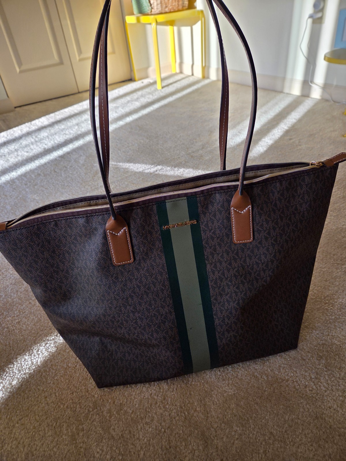 Michael Kors Tote