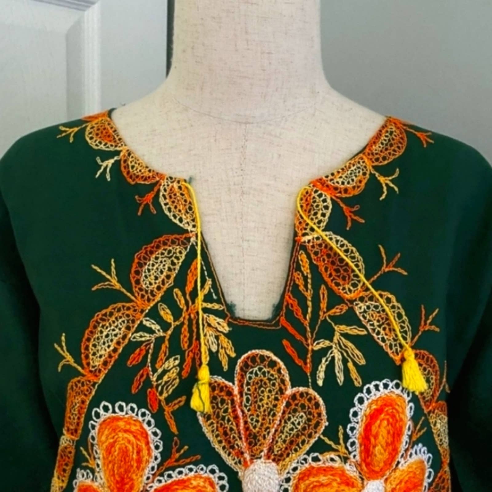Handmade Green Orange Yellow White Embroidered Vintage Short Sleeve Tunic Sz M
