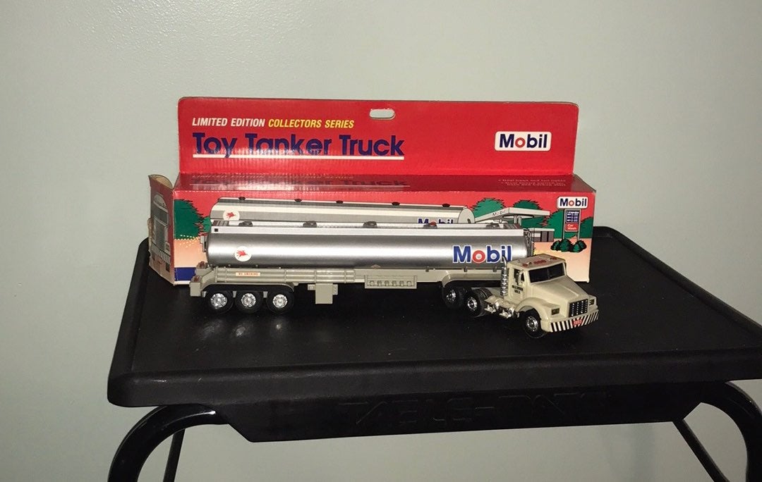 1993 MOBIL TOY TANKER TRUCK