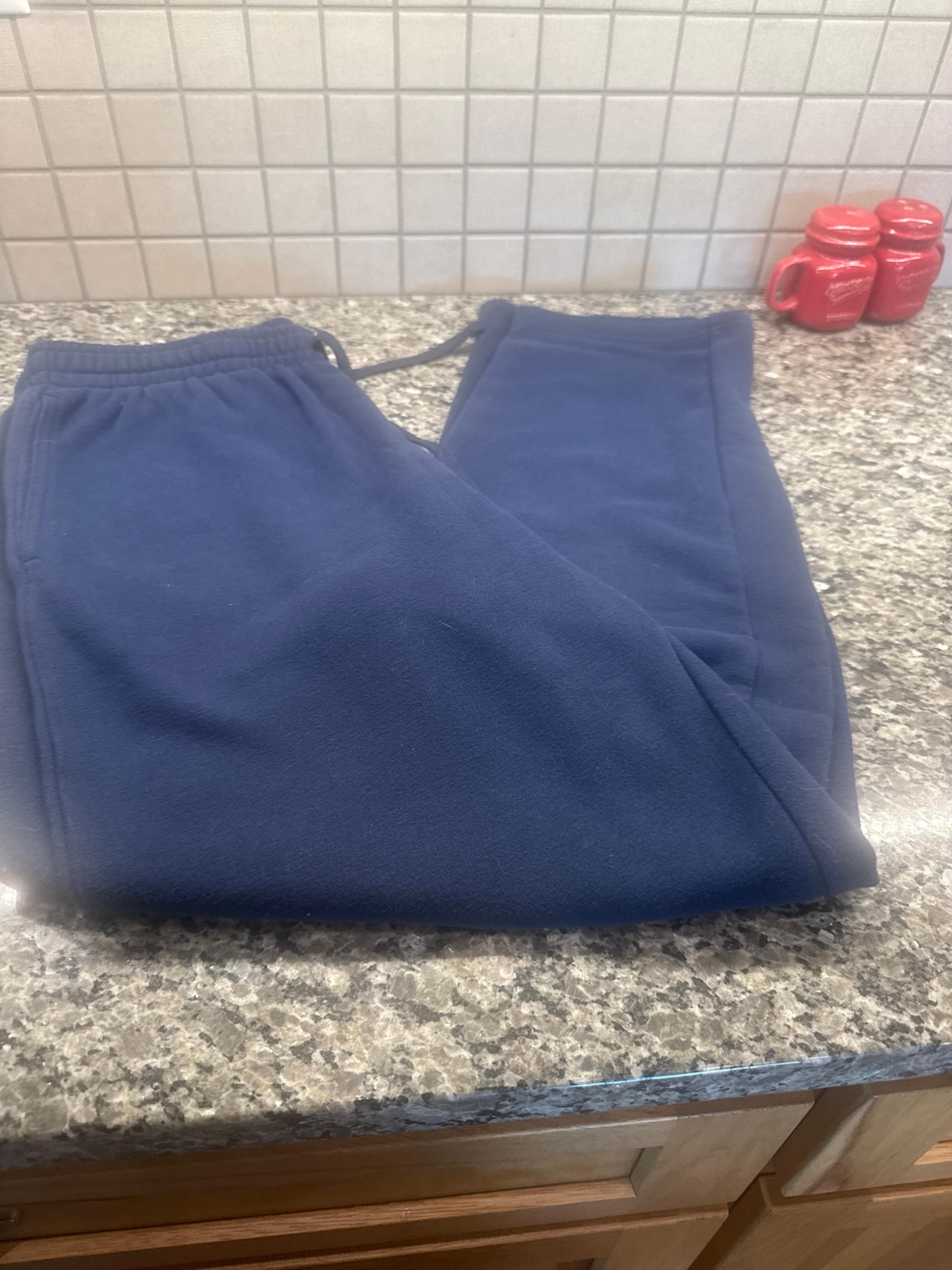 Men’s Tek gear navy sweatpants like new size medium