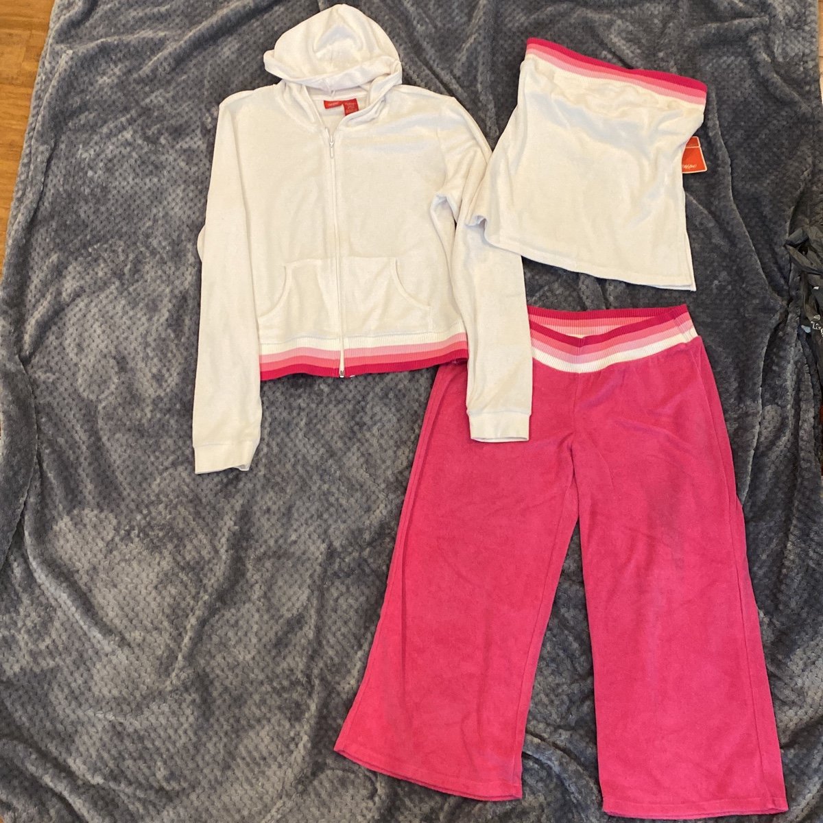 PC super cool vintage Y2K 3 piece terry cloth tracksuit outfit in white and pink