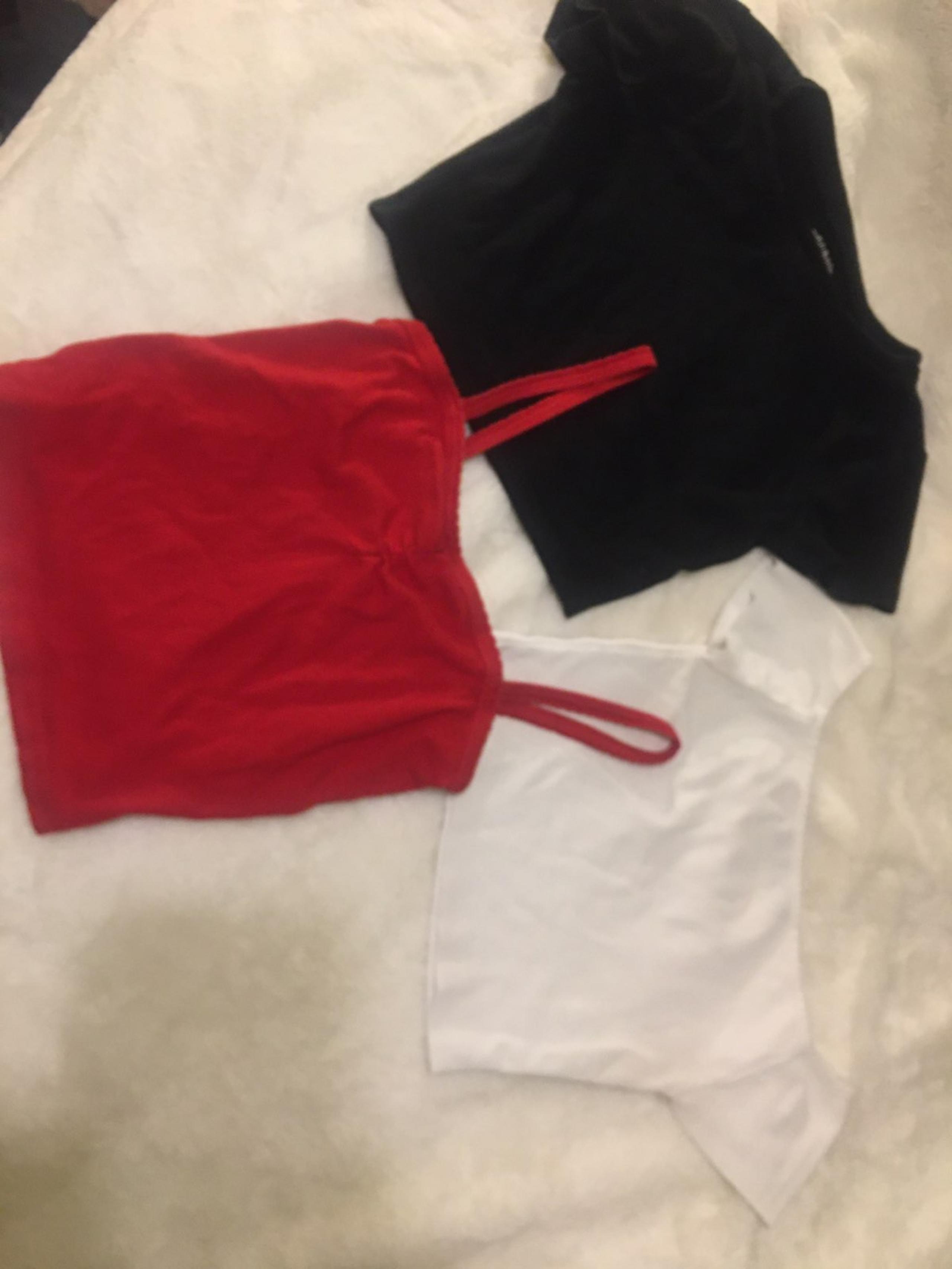 3 crop tops