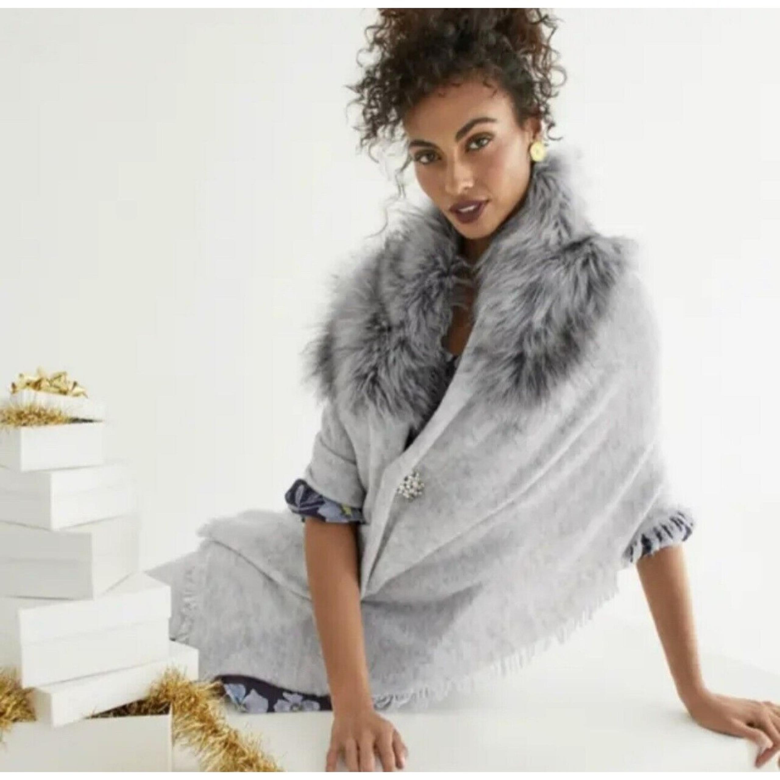 CAbi Heavenly Wrap Light Heather Gray Knit Black Tipped Faux Fur #4081 Fall 2020