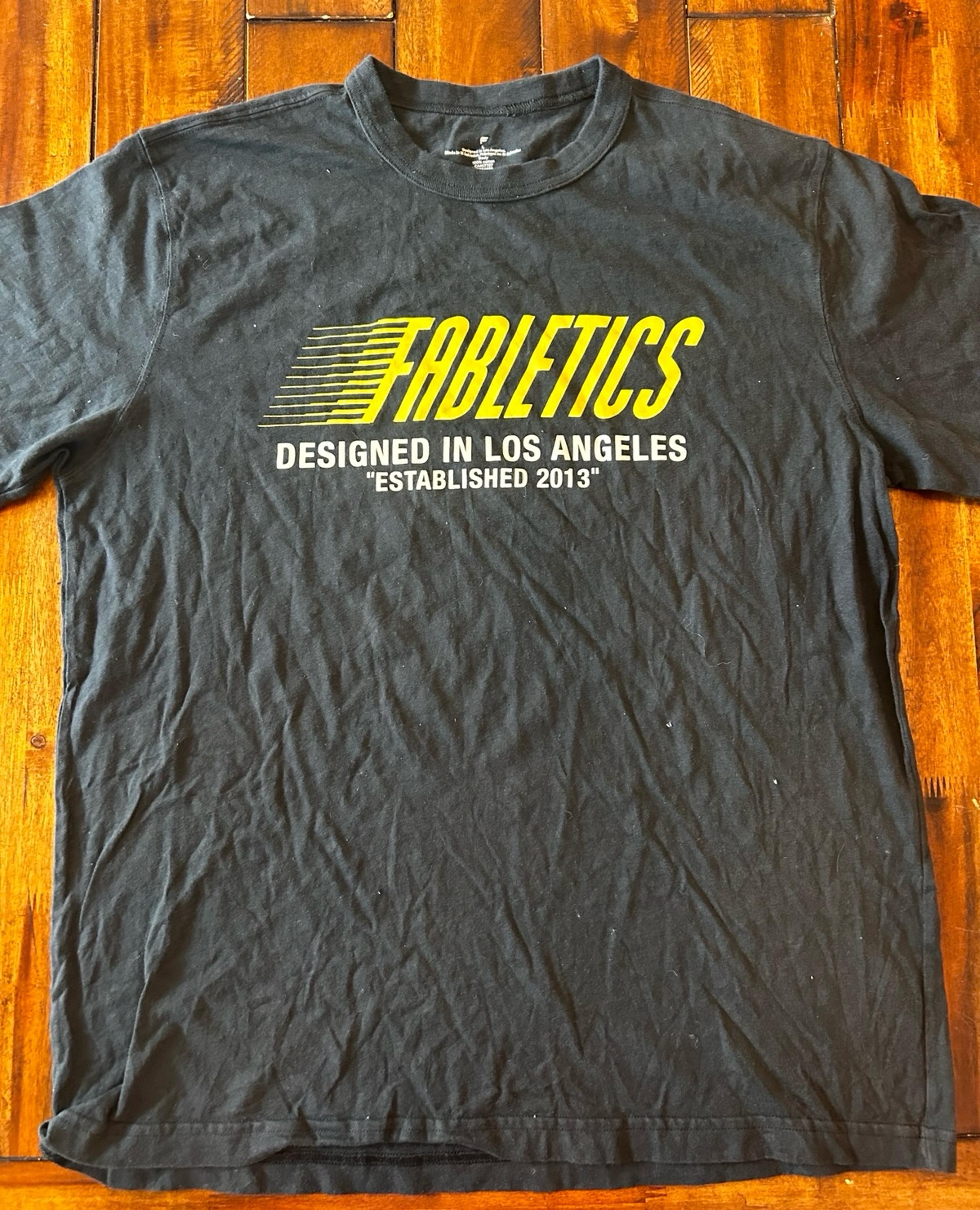 Fabletics Tshirt Mens size Large