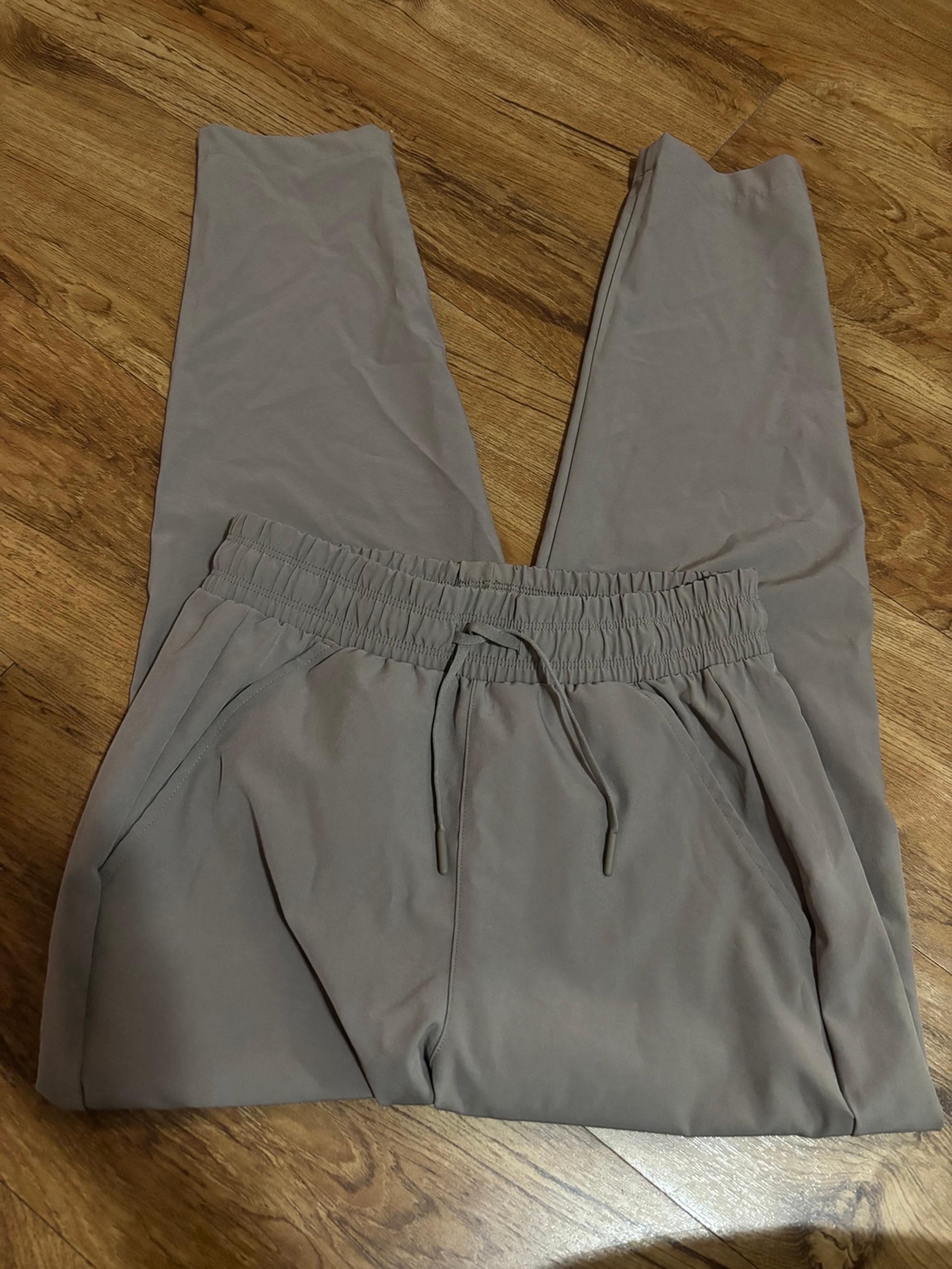 Women's Stretch Woven
High-Rise Taper Pants - All In Motion™  XS
