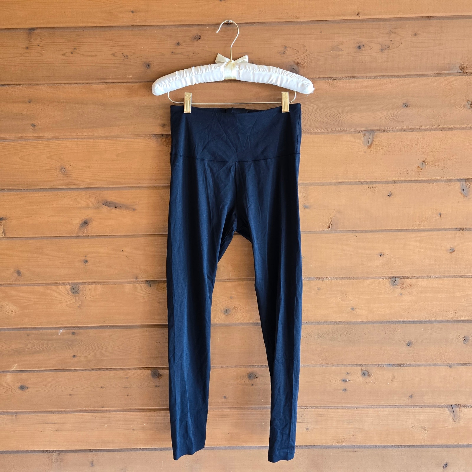 Wone The Legging Solid Black Medium Matte Invisible Hem Seam Power Stretch
