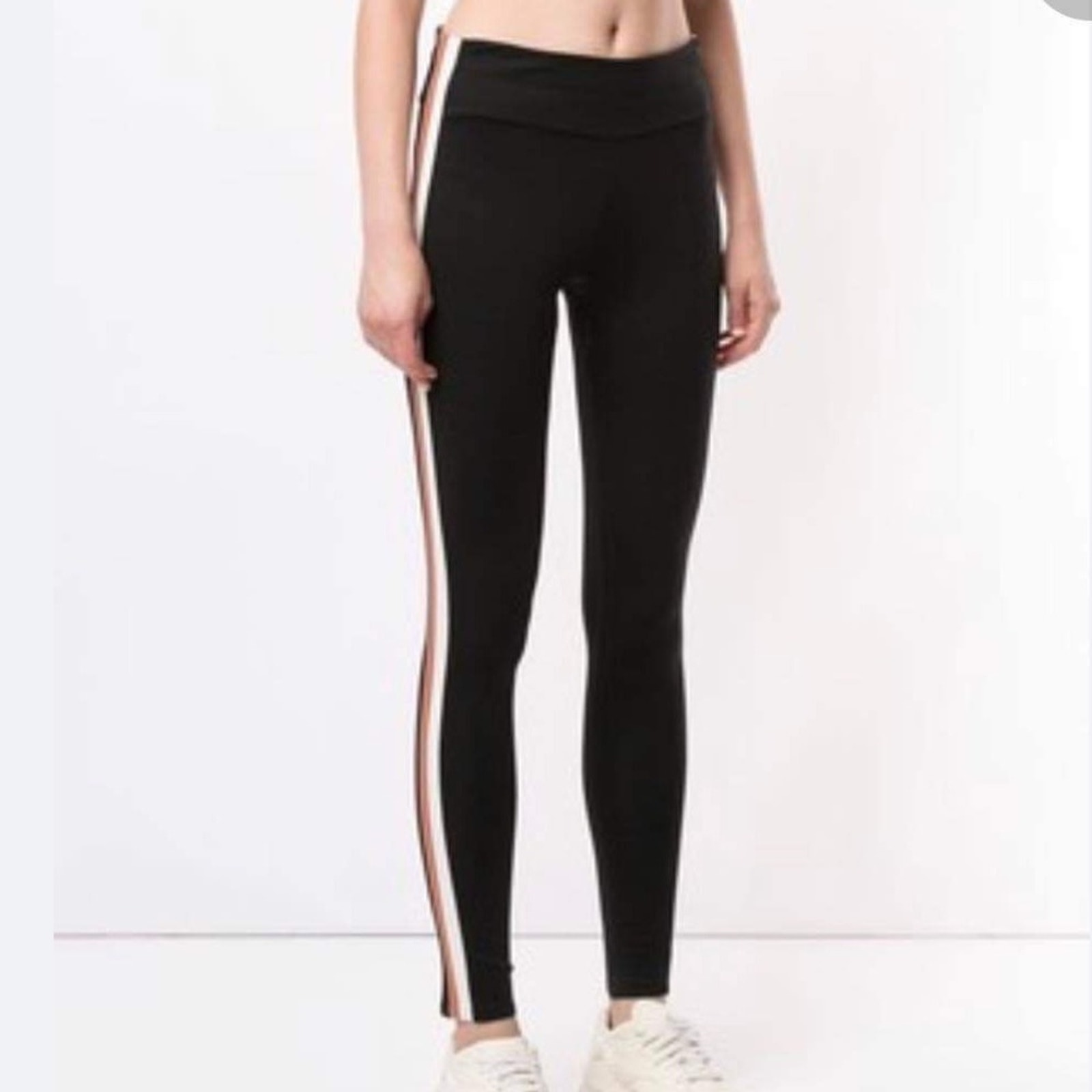 43. VAARA Tyler B-knit leggings