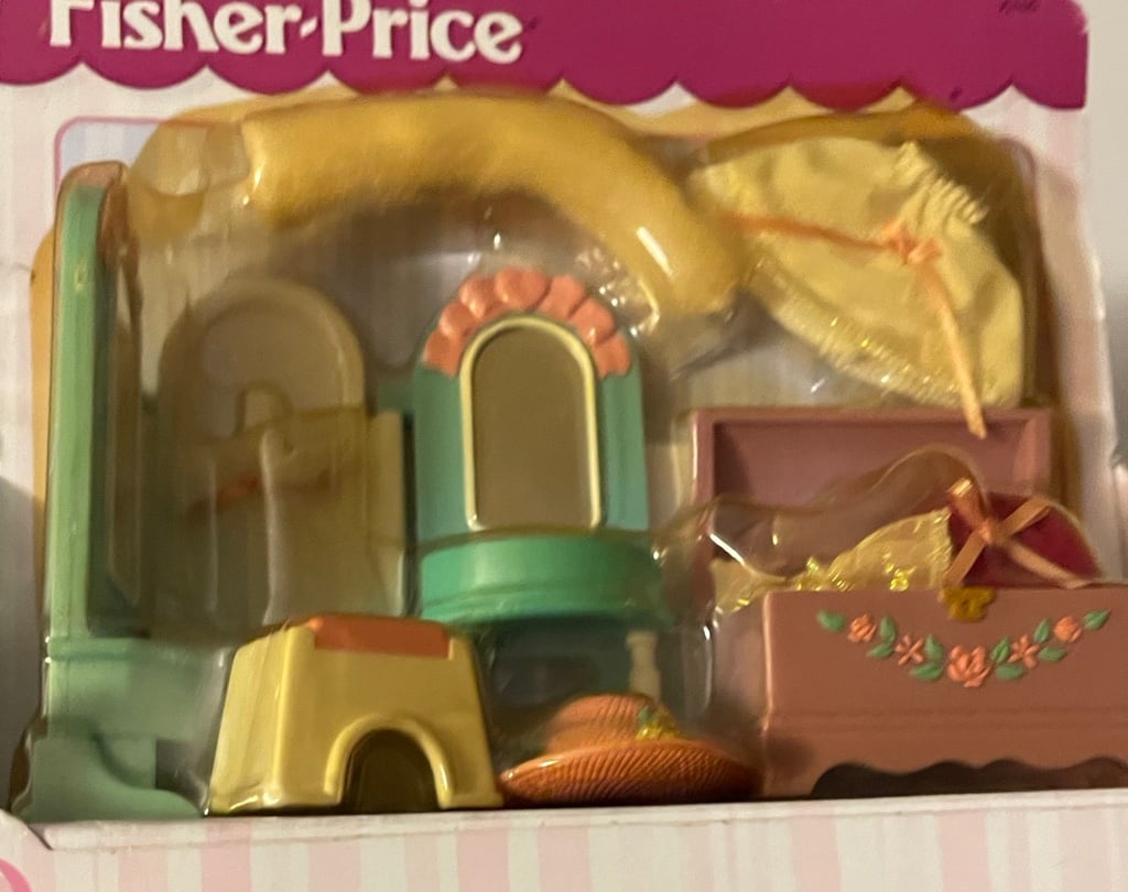 Fisher price NEW in box DRESS up pretend play dollhouse set WOW! NOS!