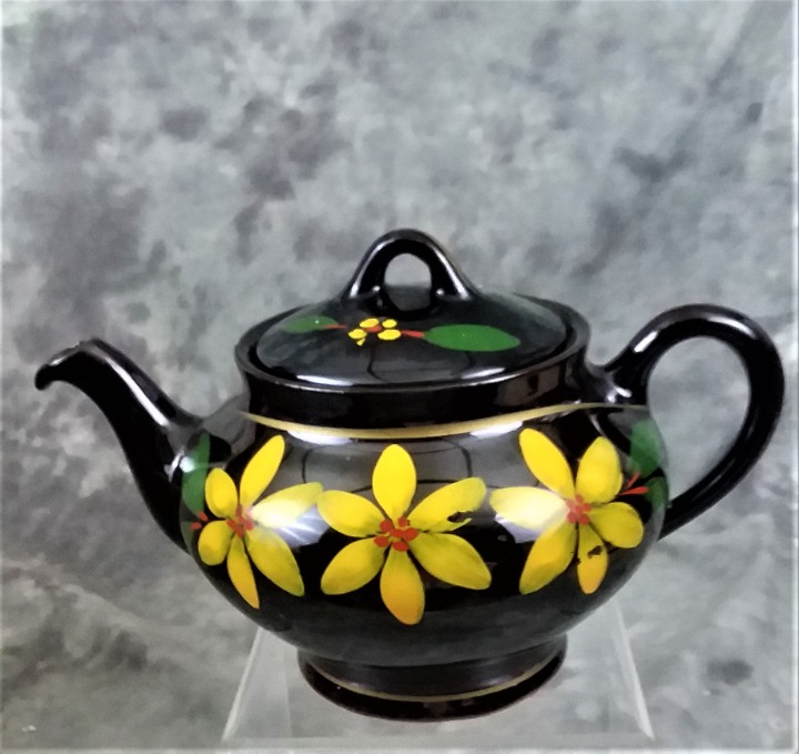 Vtg Royal Canadian Art Pottery Teapot