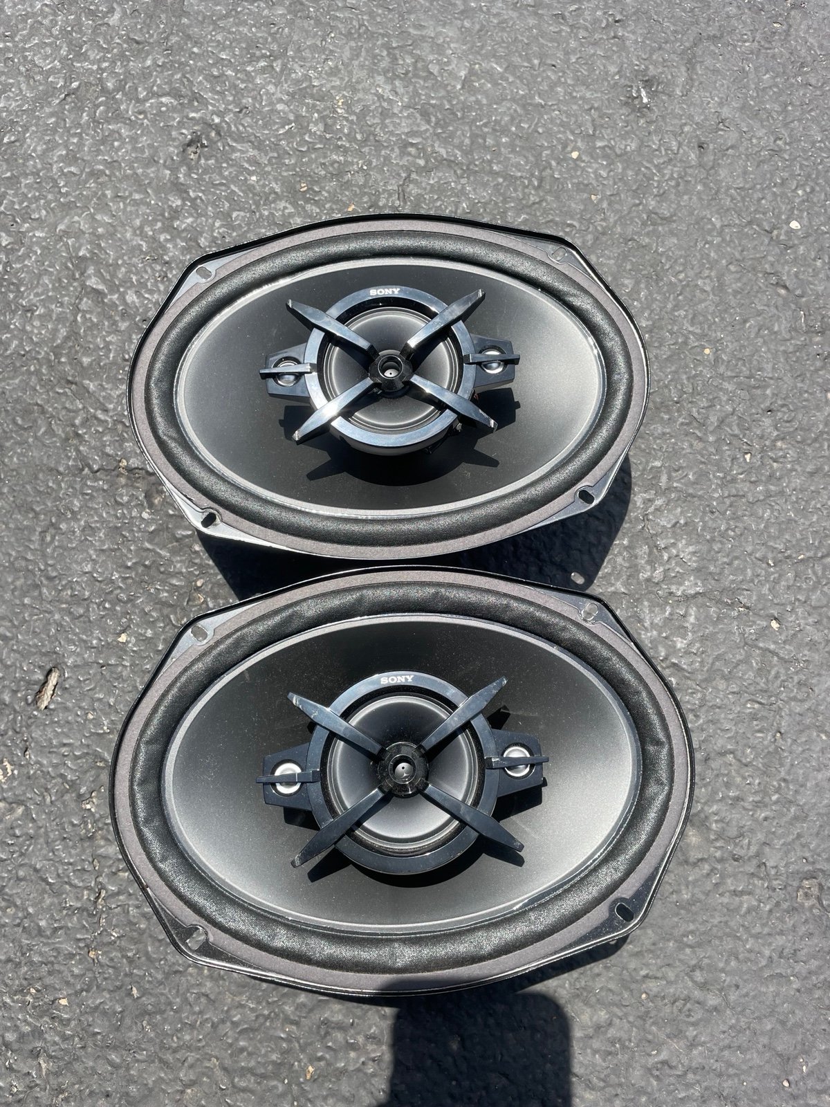 Sony XS-R6946 6 x9 4 Way Speakers