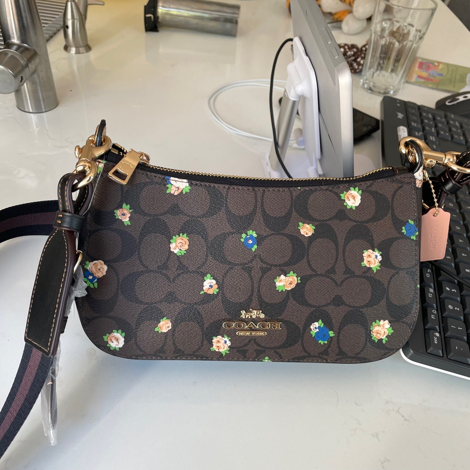 Coach Jes Baguette In Signature Canvas With Vintage Mini Rose Print C6823