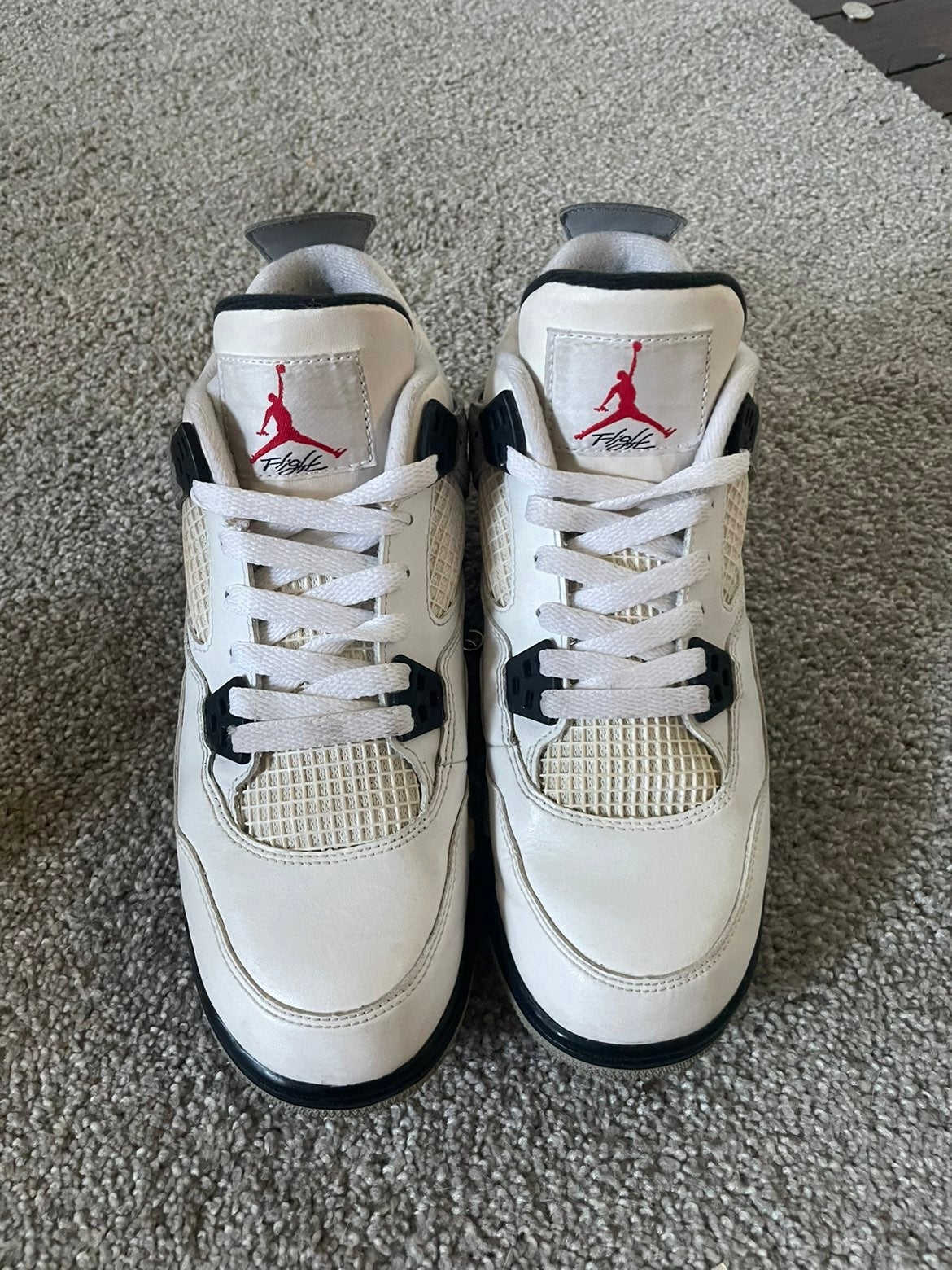 Air Jordan 4: White Cement