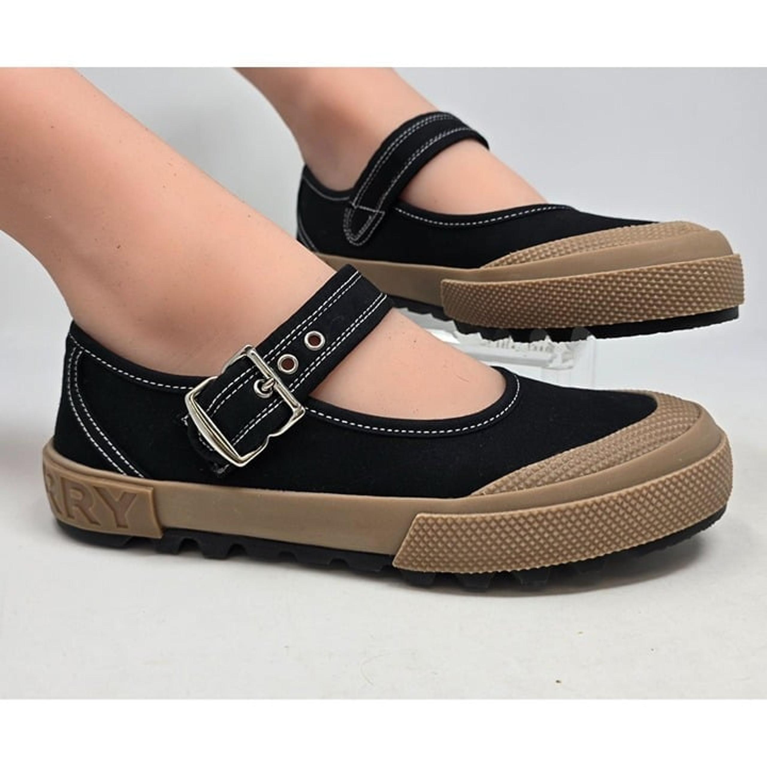 Burberry Elstead Mary Jane Platform Flats 37.5 Black