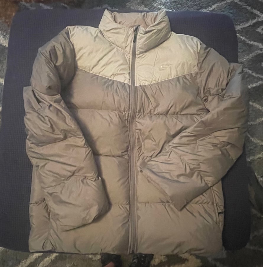 Nike duck down filled puffer jacket