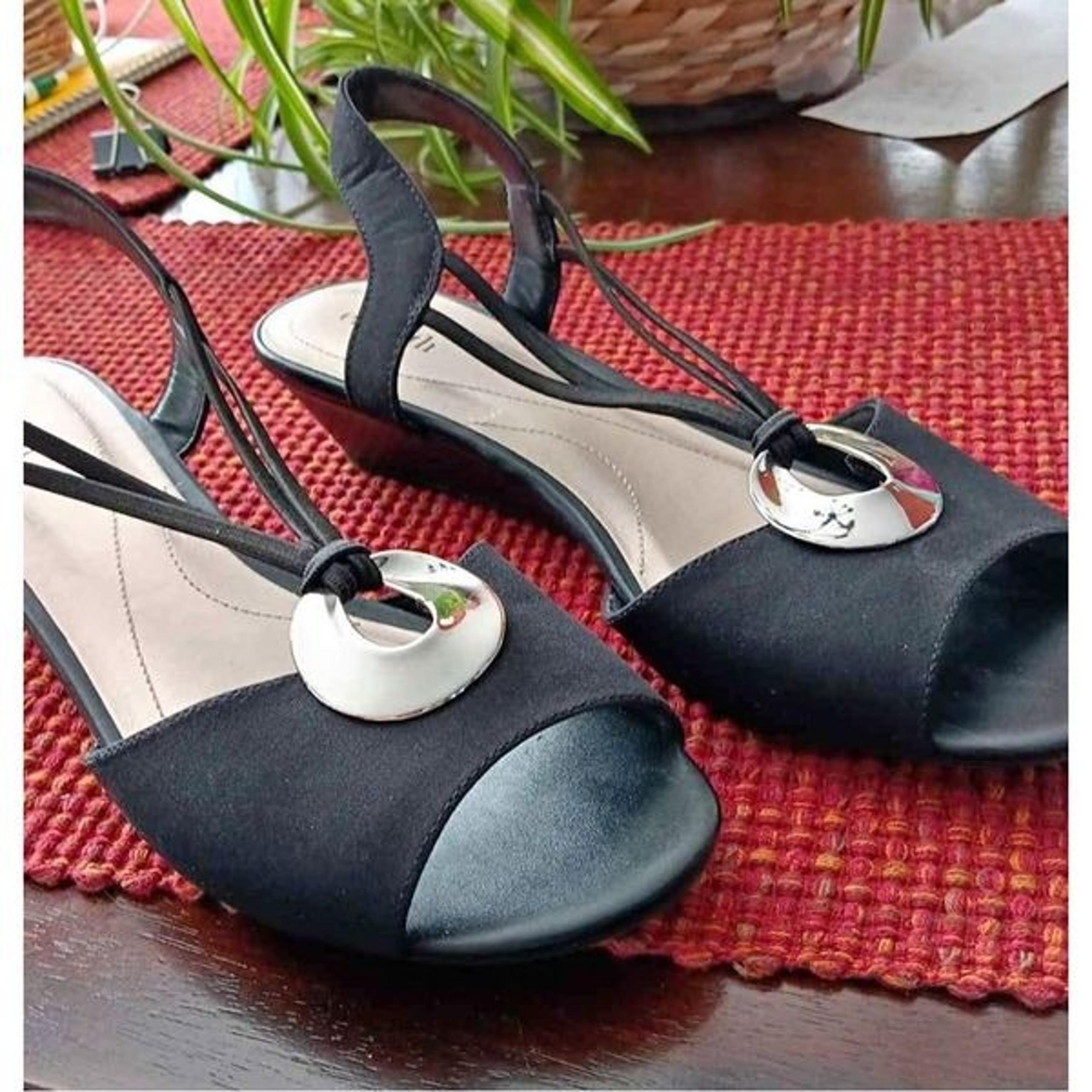 east 5th Womens Ravena Wedge Sandals Size 8.5