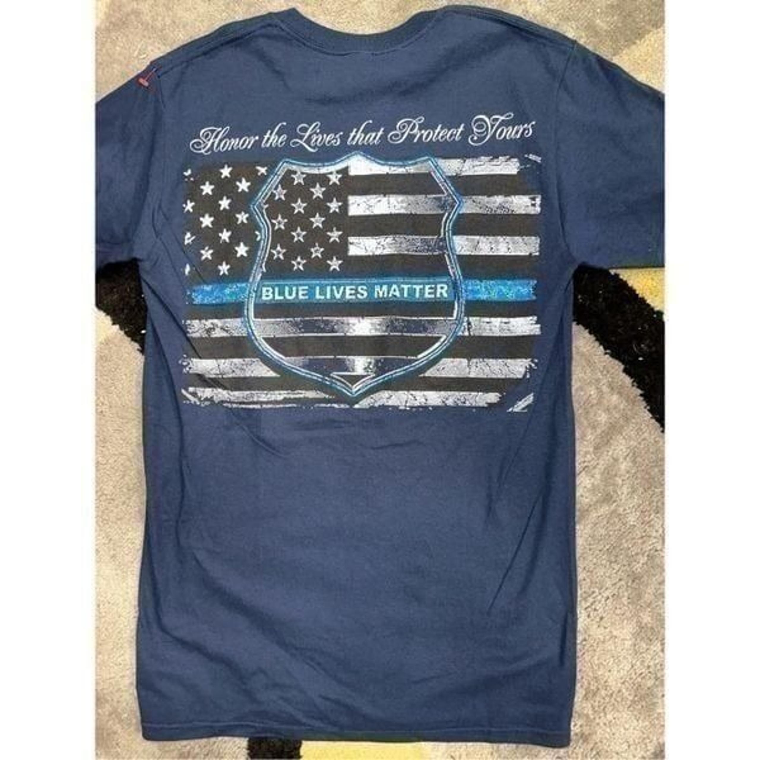 Back The Blue Police T-Shirt Short sleeve Size Small Gildan