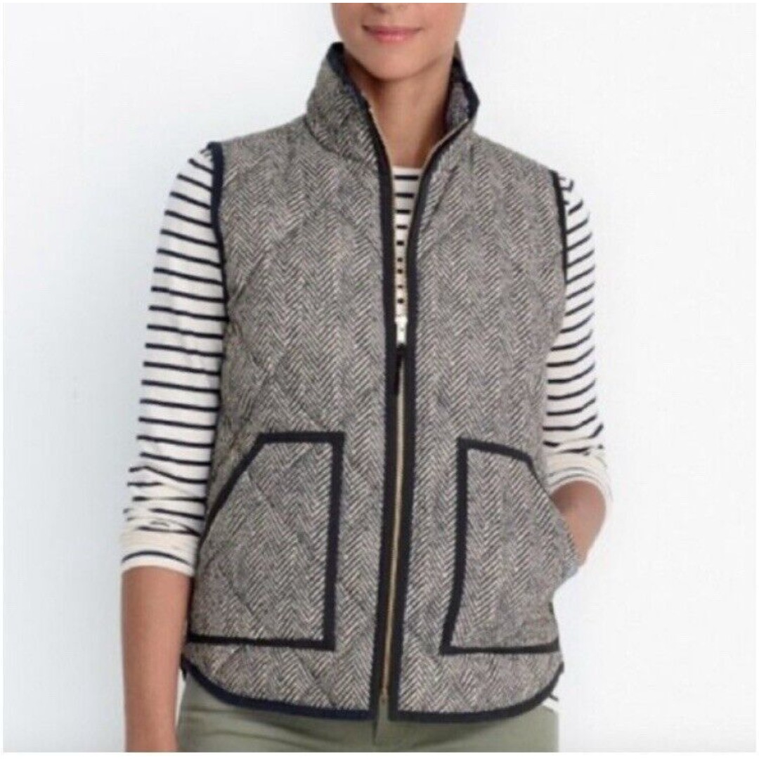 J. Crew Herringbone Quilted Down Puffer Vest XS Black Full Zip Bohemian Cowgirl