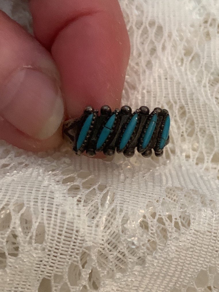 NATIVE - Zuni Style Peti-Point TURQUOISE Stamped Sterling Ring